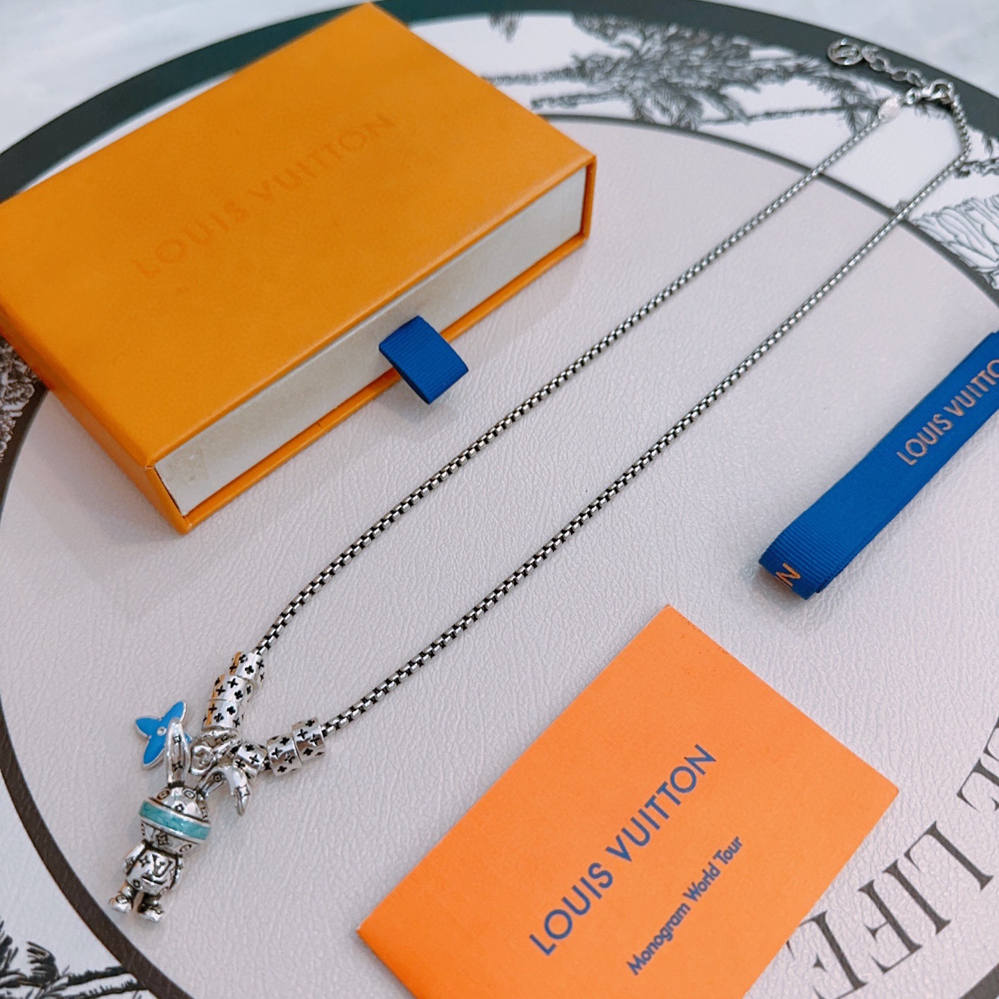 루이 비통 Louis Vuitton 목걸이