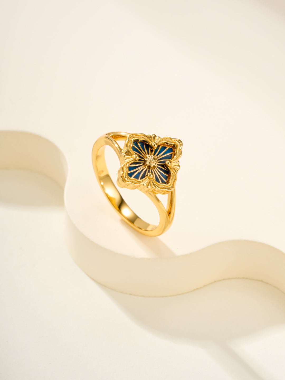 부첼라티 Buccellati 반지