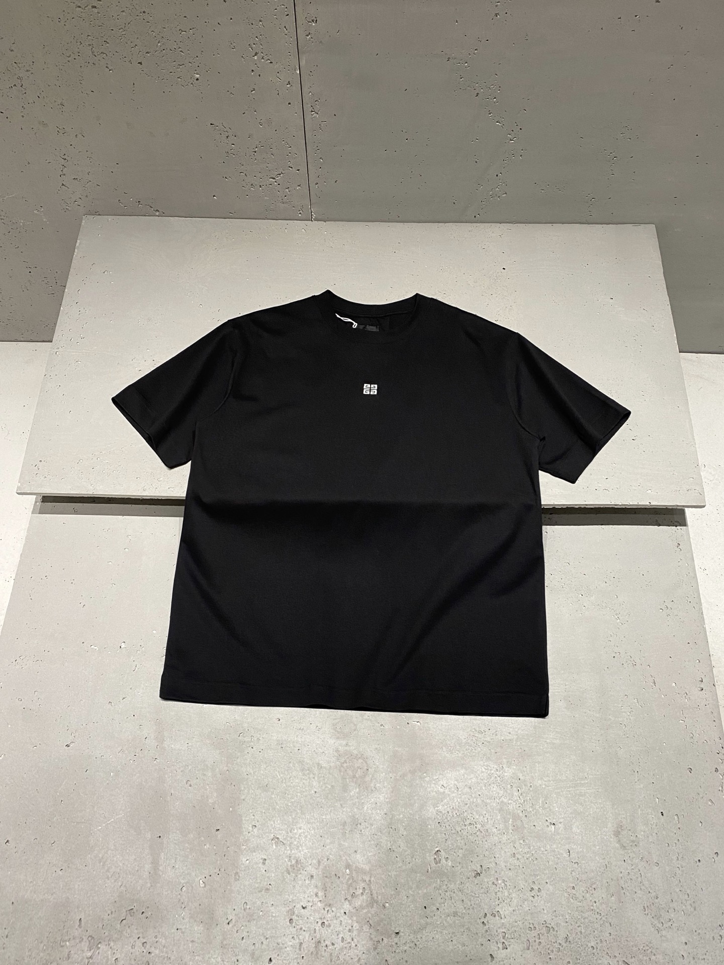 지방시 Givenchy 반팔 티셔츠