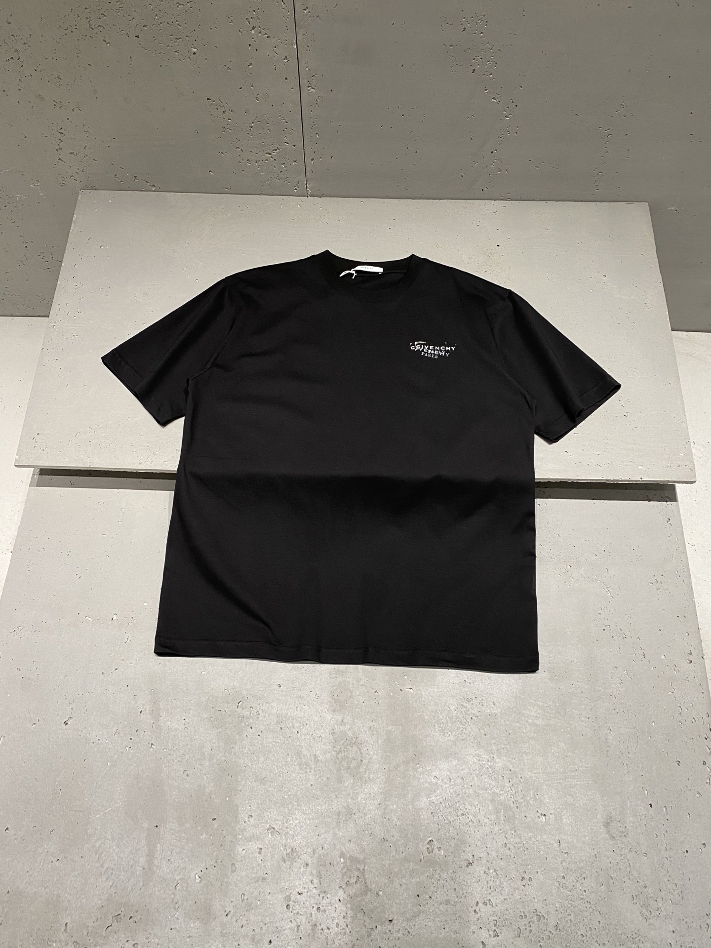 지방시 Givenchy 반팔 티셔츠