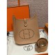 에르메스 Hermes Evelyne 23cm Clemence 4B Biscuit/silver