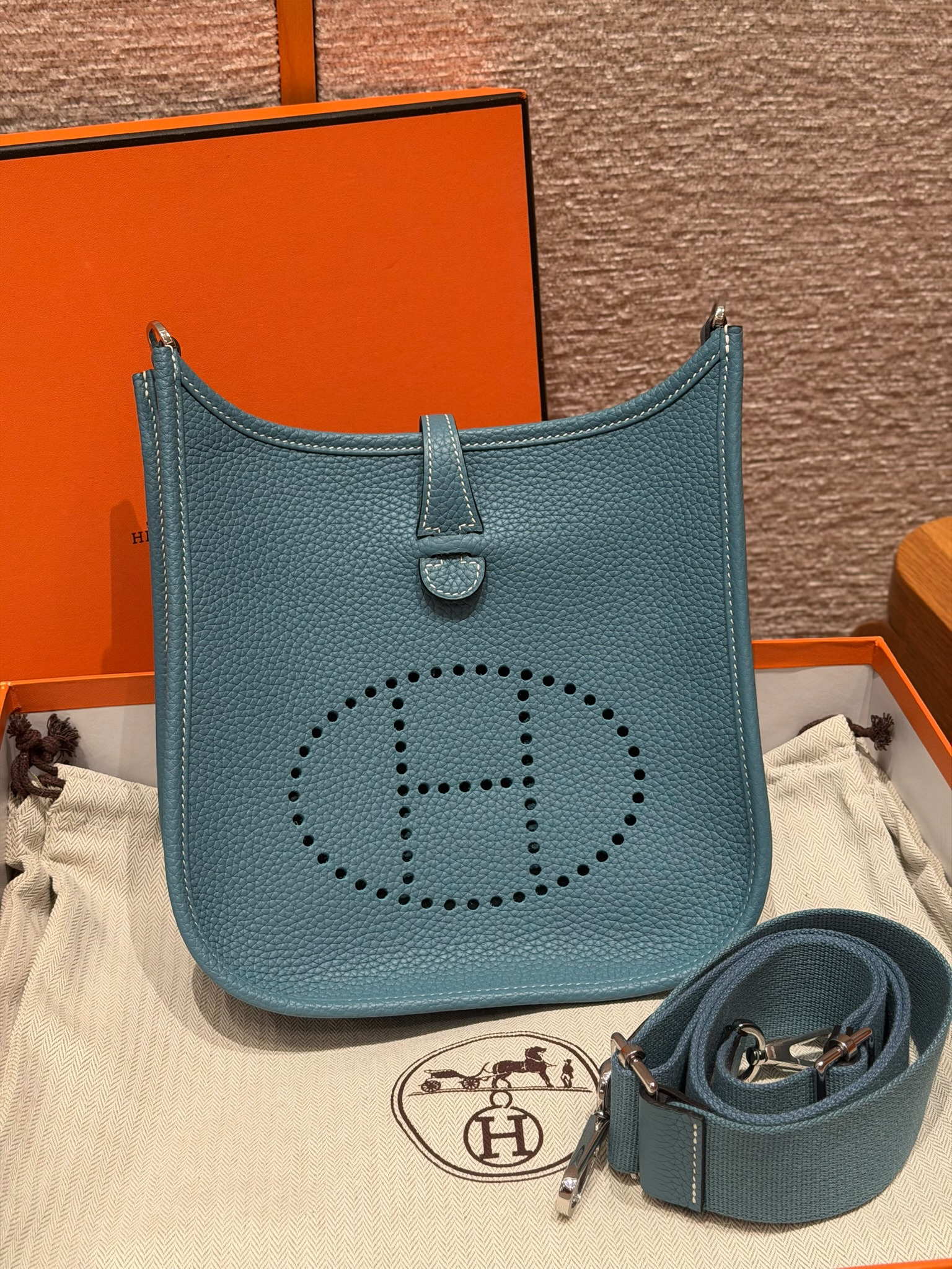에르메스 Hermes Evelyne 23cm Clemence 75 Blue Jean/silver