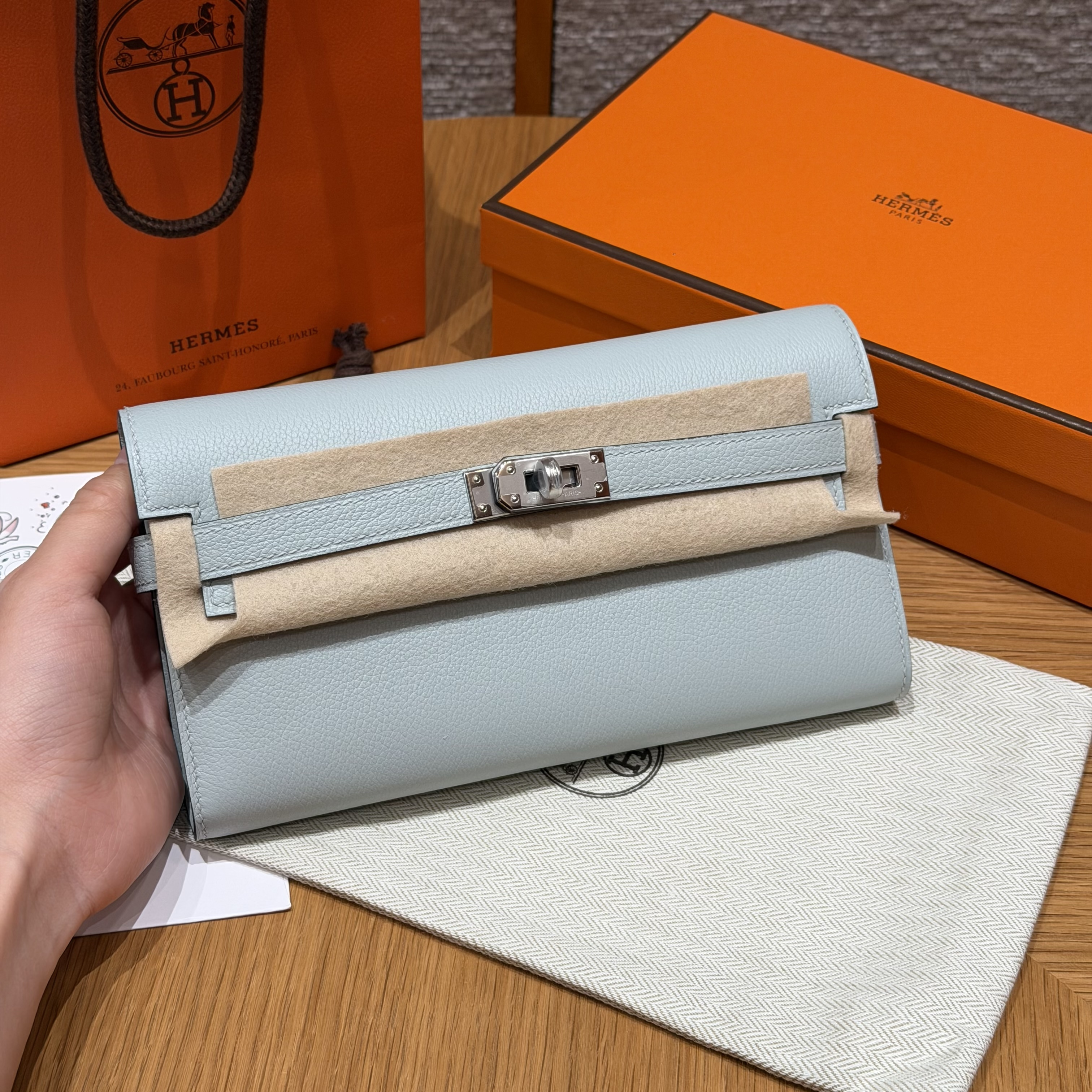 에르메스 Hermes Kelly to go 19cm evercolor 80 Gris Perle/silver