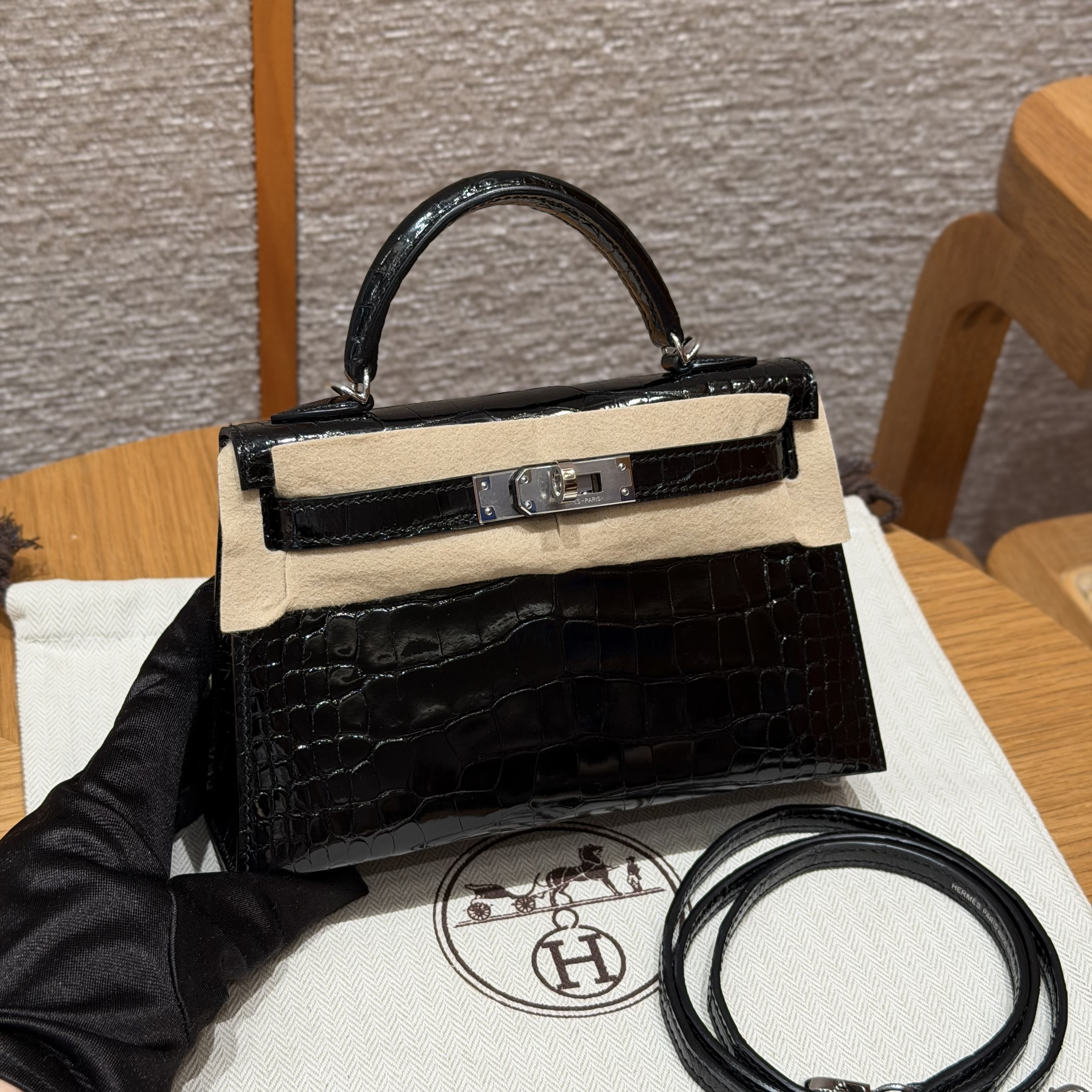 에르메스 Hermes Mini Kelly 19cm Pouosus 89 Noir/silver