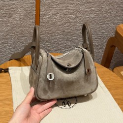에르메스 Hermes Mini Lindy 19cm Grizzly and Swift Gris Caillou and 18 Etoupe/silver