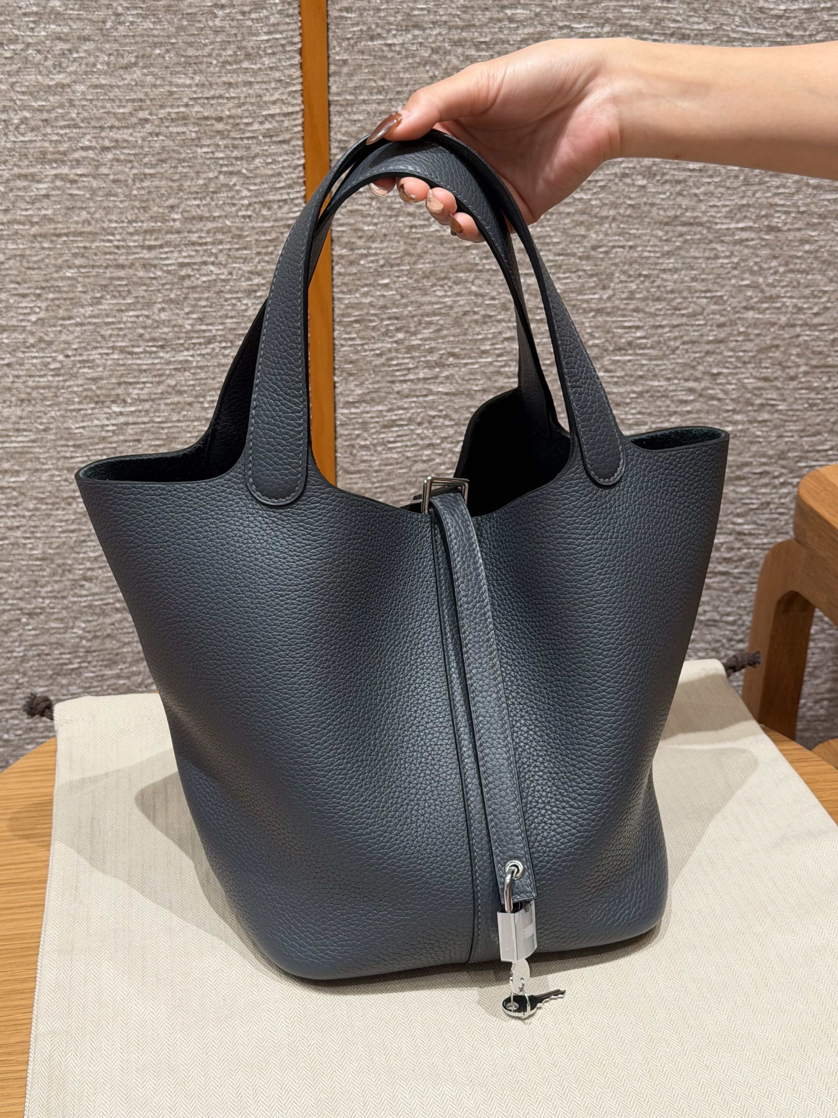 에르메스 Hermes Picotin lock 22cm clemence H0 Girs Misty/silver