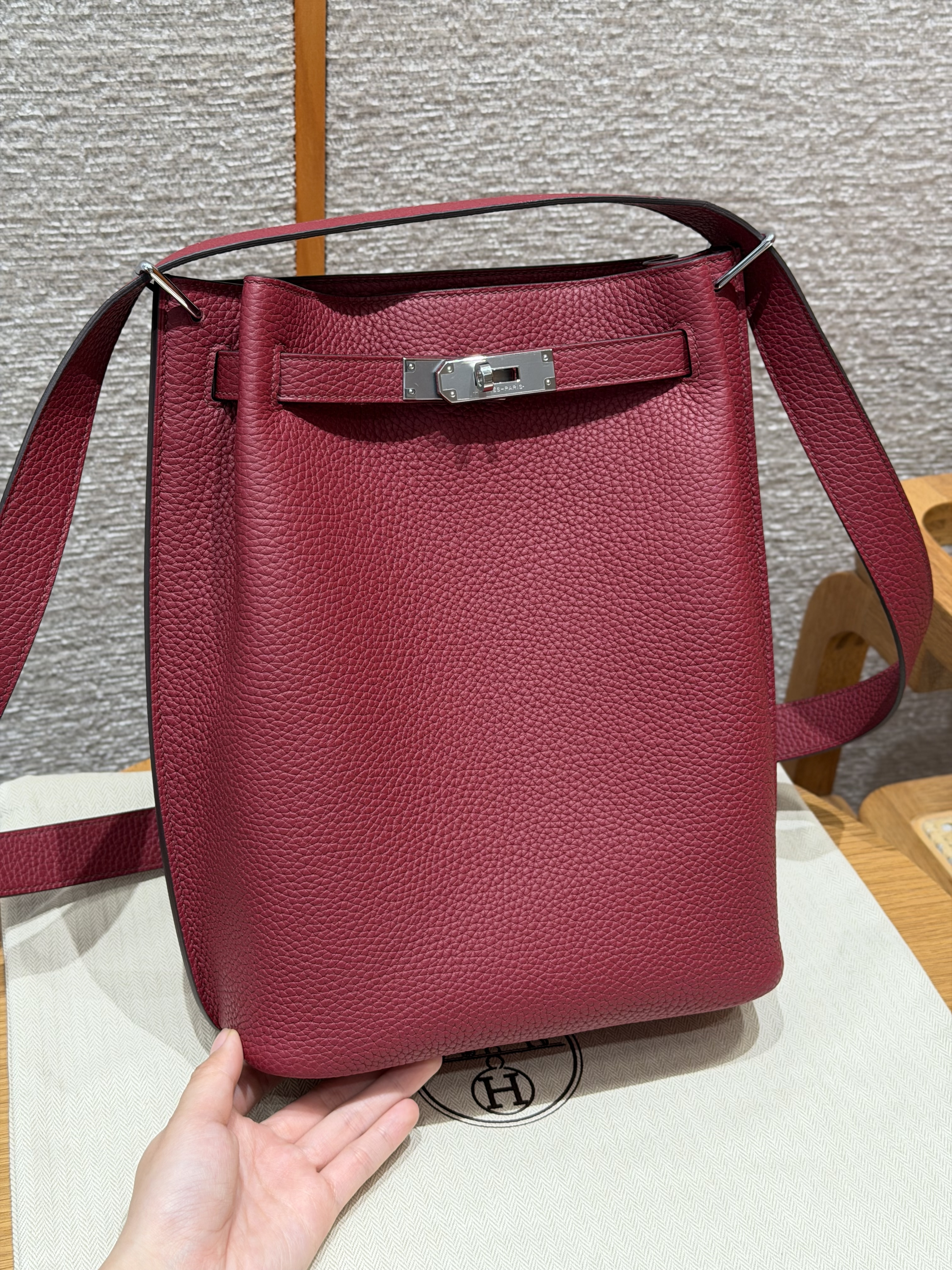 에르메스 Hermes So Kelly 22cm Clemence B5 Ruby/silver