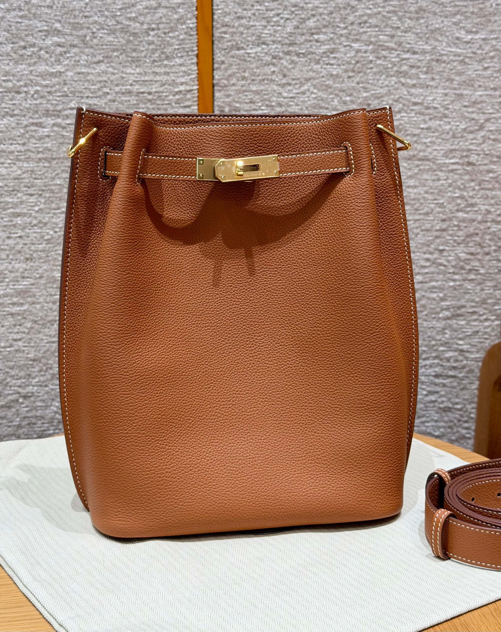에르메스 Hermes So Kelly 22cm Togo 37 Gold/gold