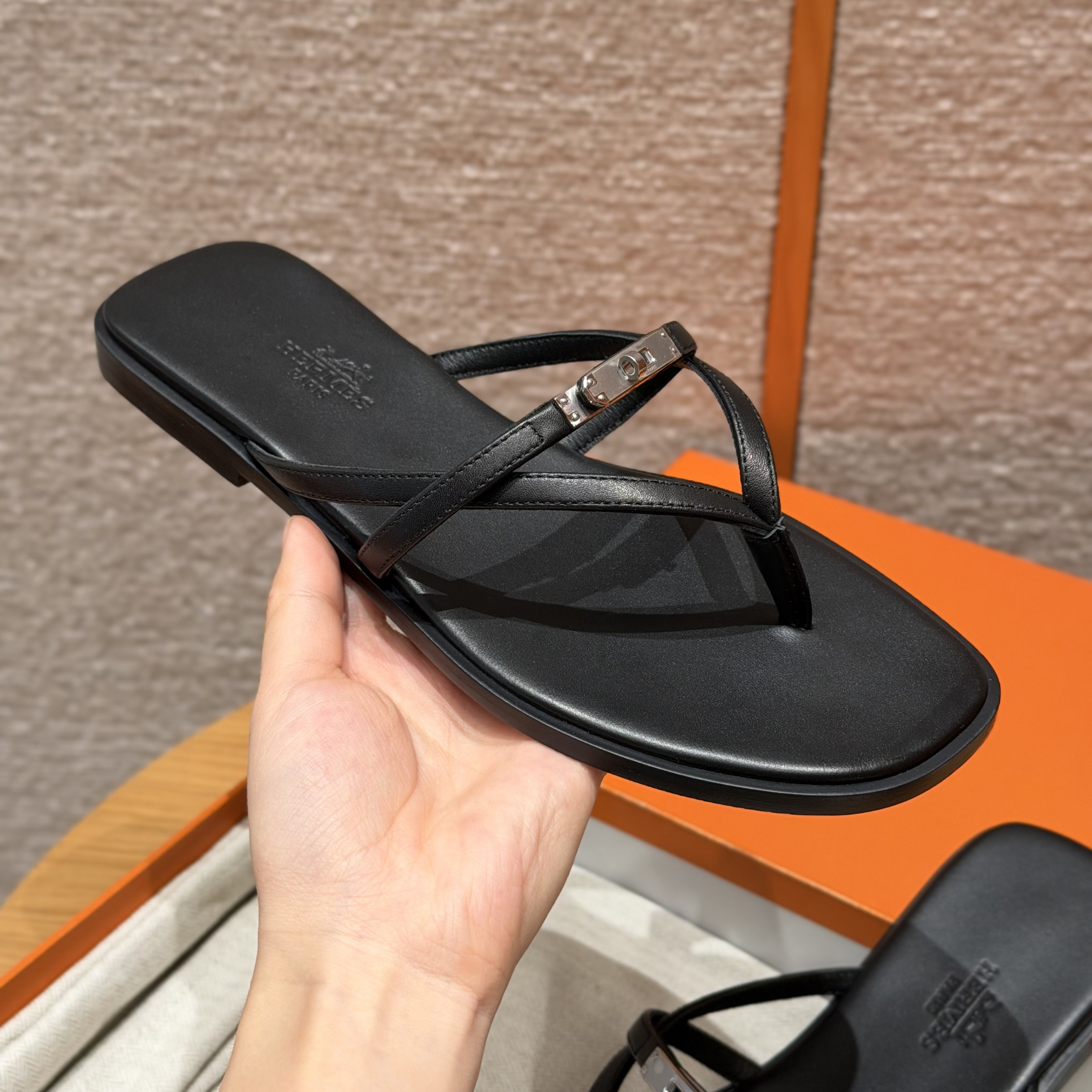 에르메스 Hermes 627 Miss sandal Cowhide&Black