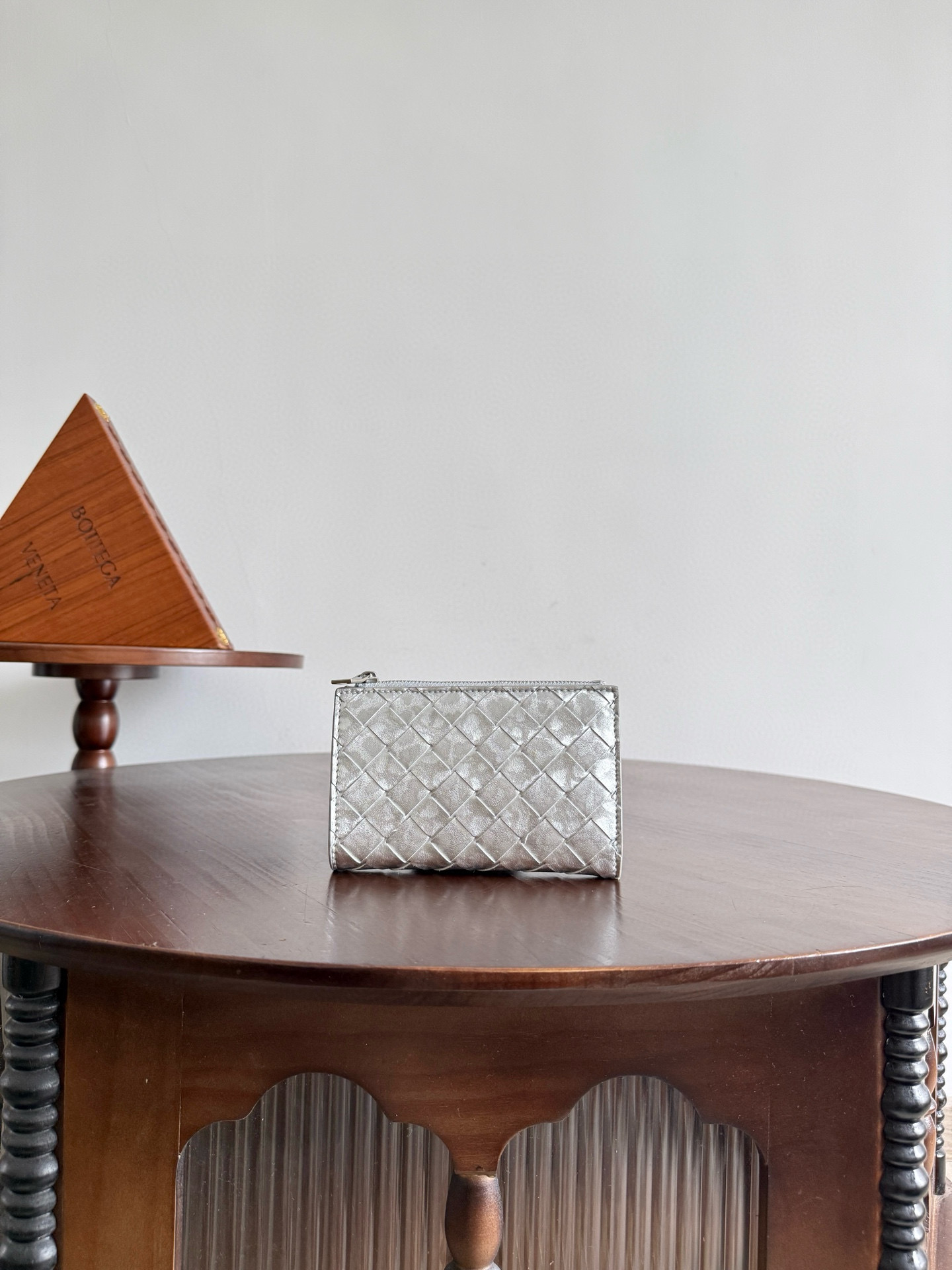 보테가 베네타 Bottega Veneta 667468 Medium Bi-Fold Zip Wallet 14.5cm