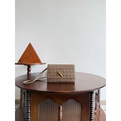 보테가 베네타 Bottega Veneta 836940 Andiamo 19cm