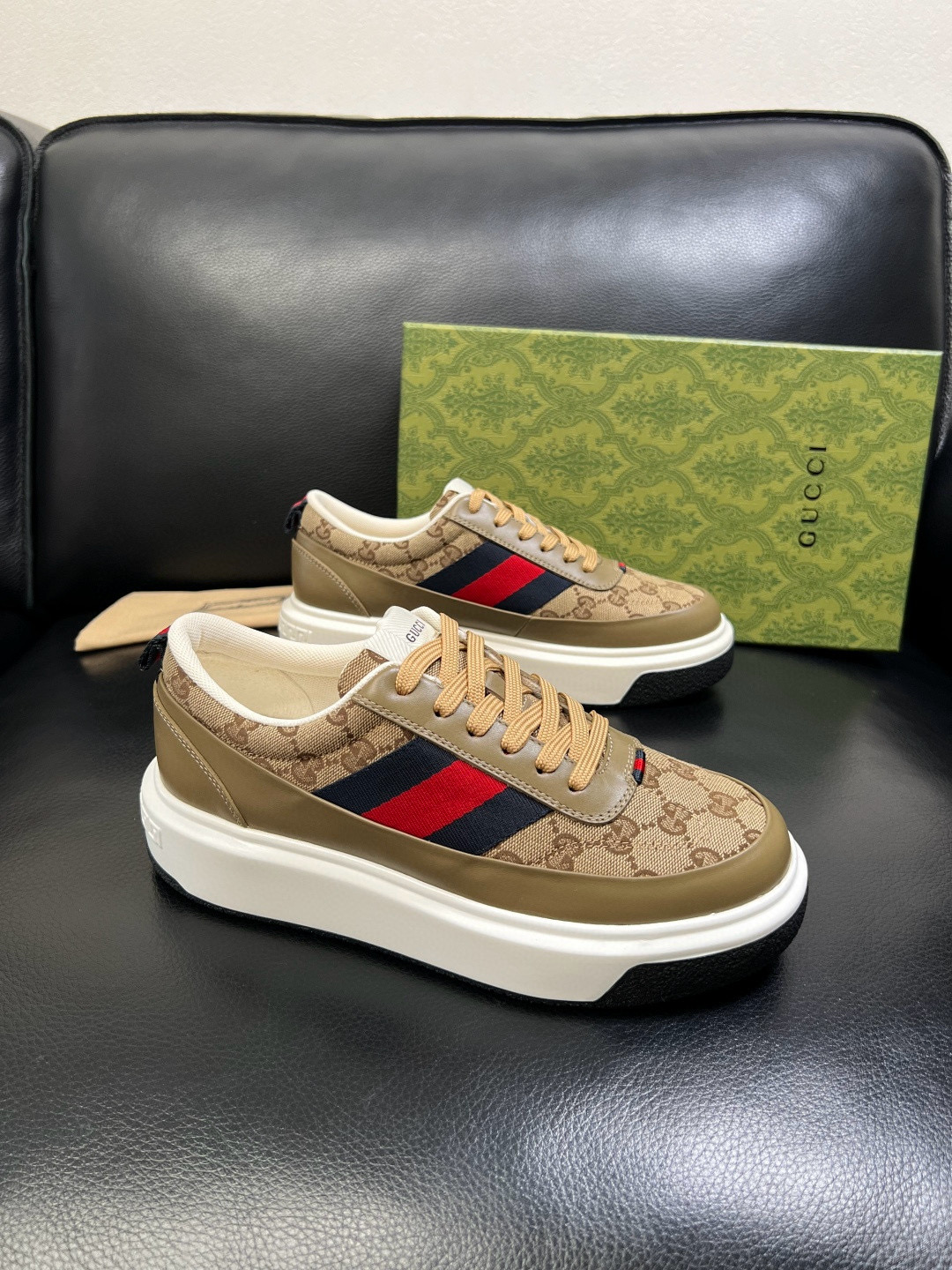 구찌 Gucci 스니커즈