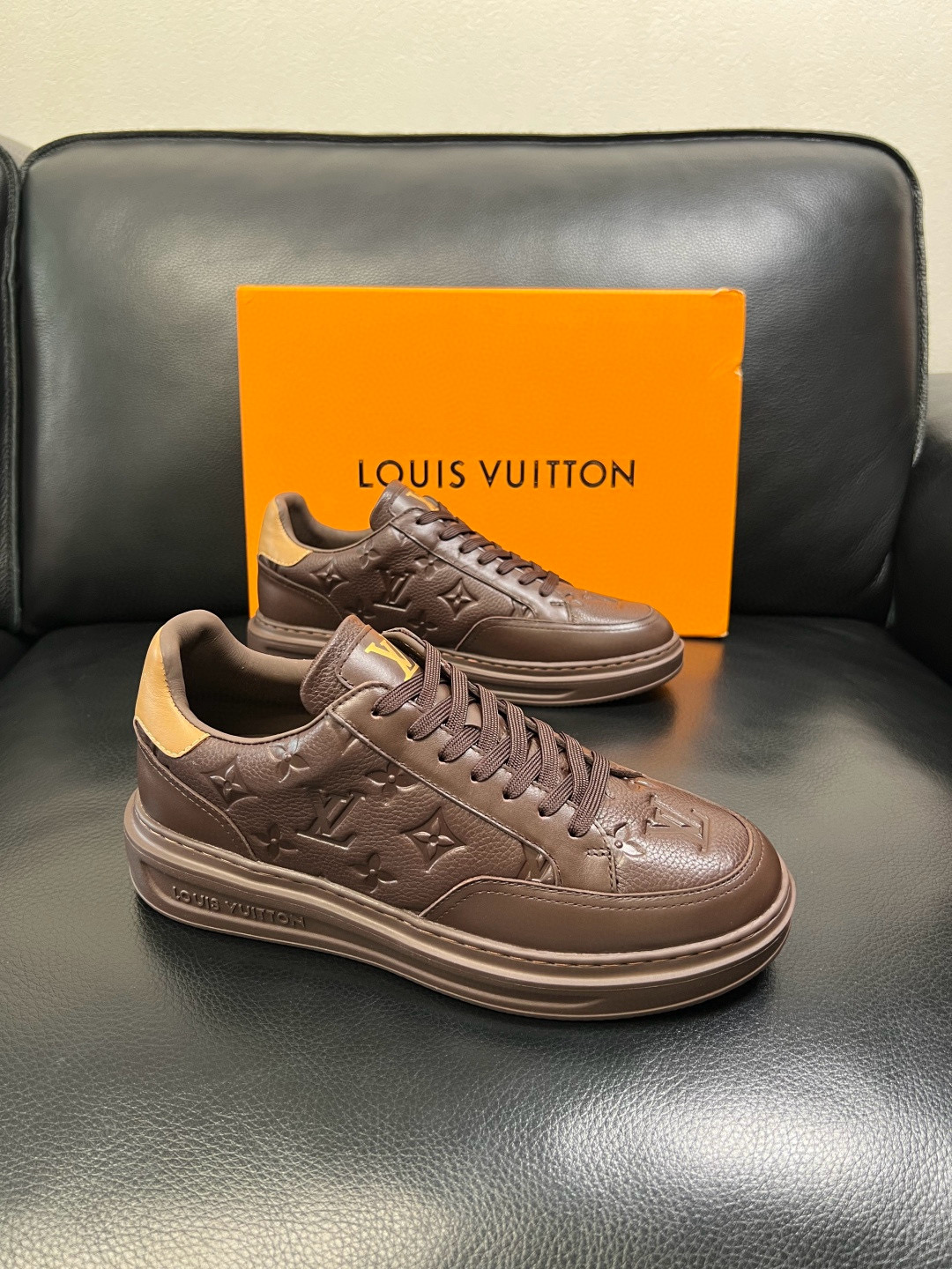 루이비통 Louis Vuitton 스니커즈