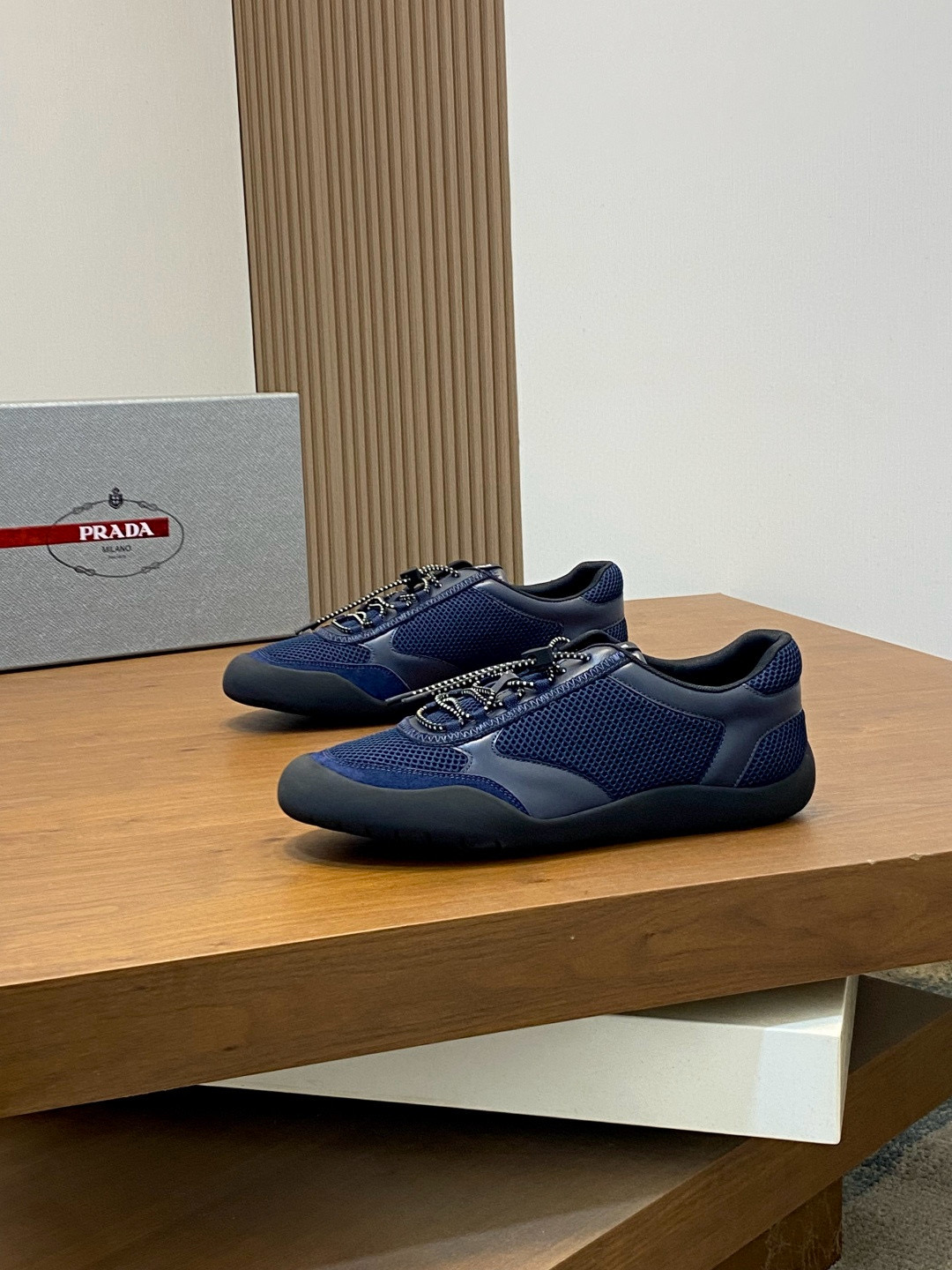 프라다 Prada 스니커즈
