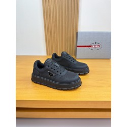 프라다 Prada 스니커즈