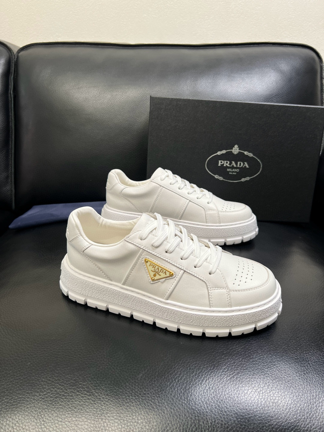 프라다 Prada 스니커즈