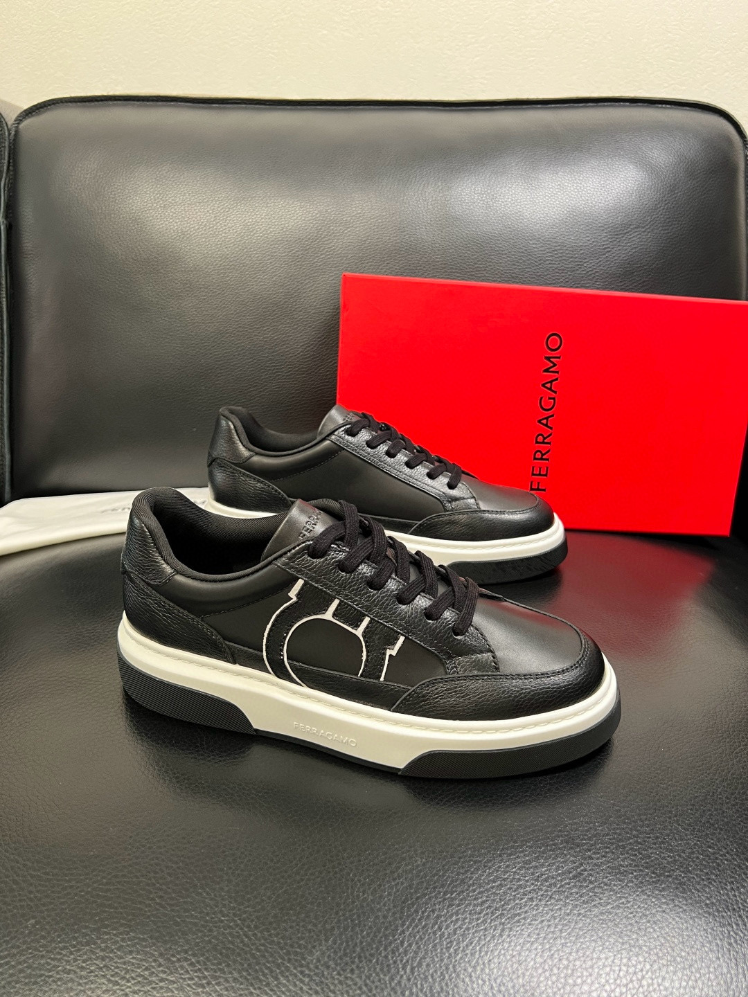 살바토레 페라가모 Salvatore Ferragamo 스니커즈