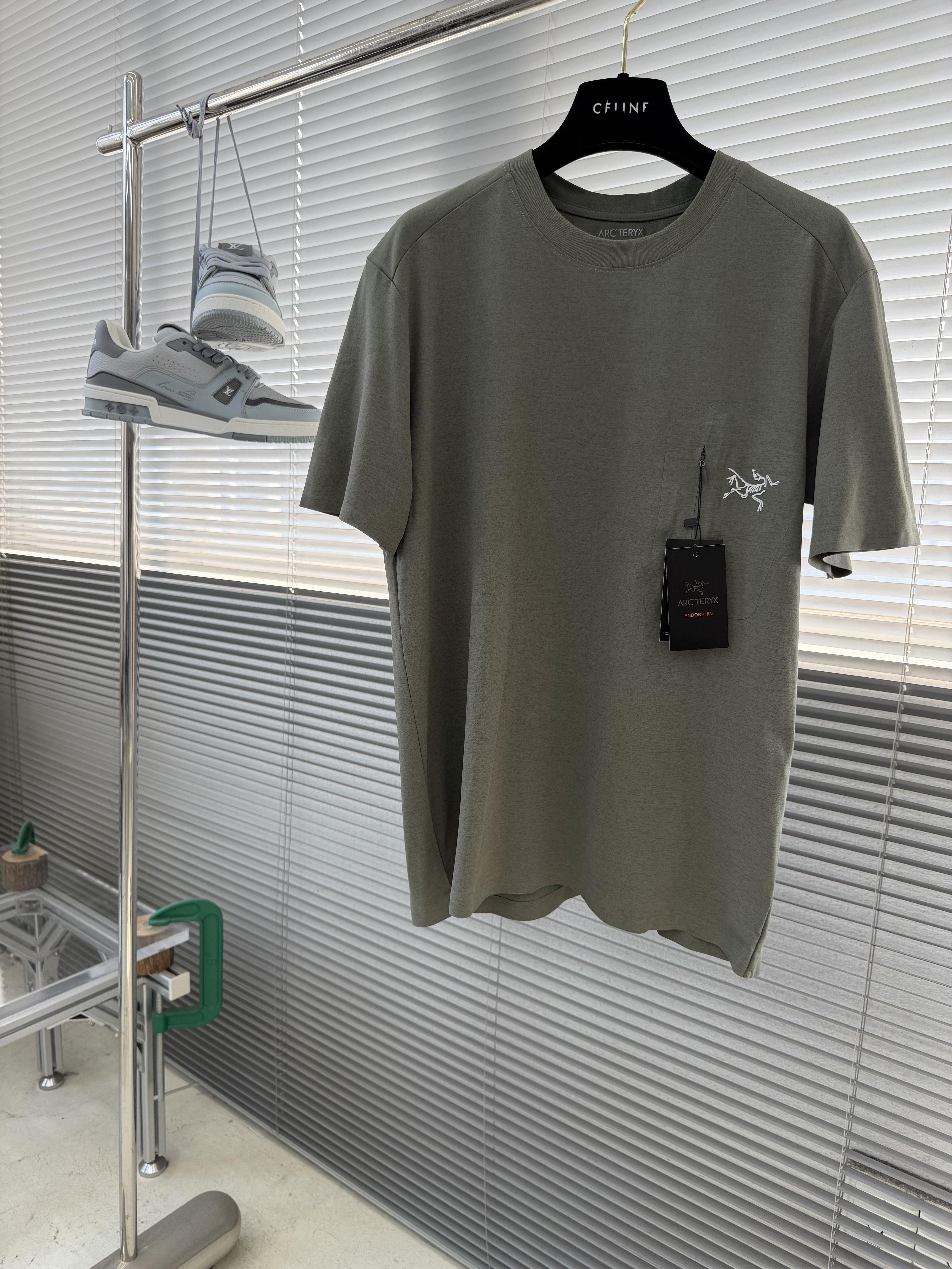 아크테릭스 ARC'TERYX 반팔 티셔츠