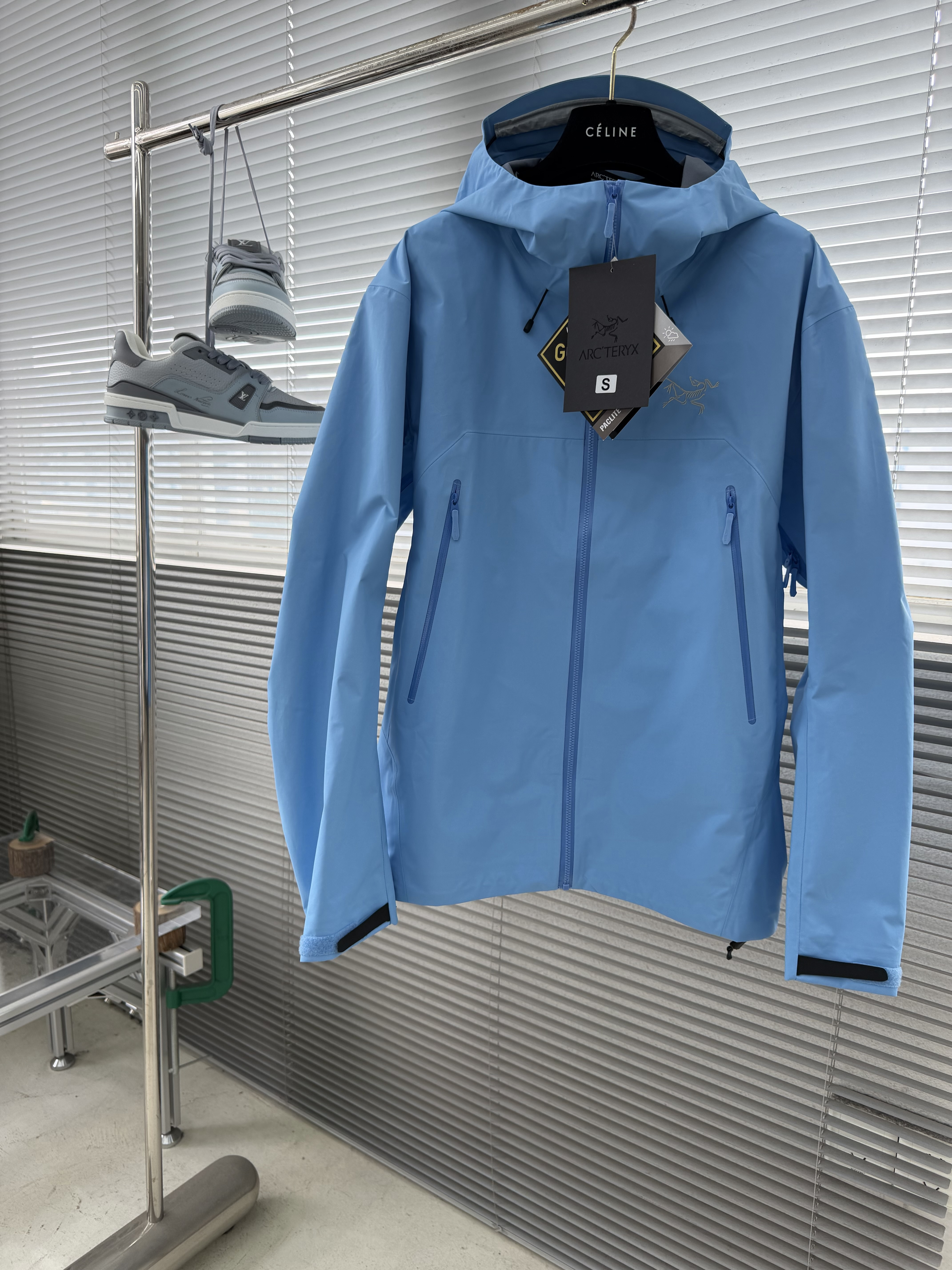 아크테릭스 ARC'TERYX 재킷