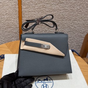 에르메스 Hermes Kelly II Sellier 20cm Epsom H0 Girs Misty/silver
