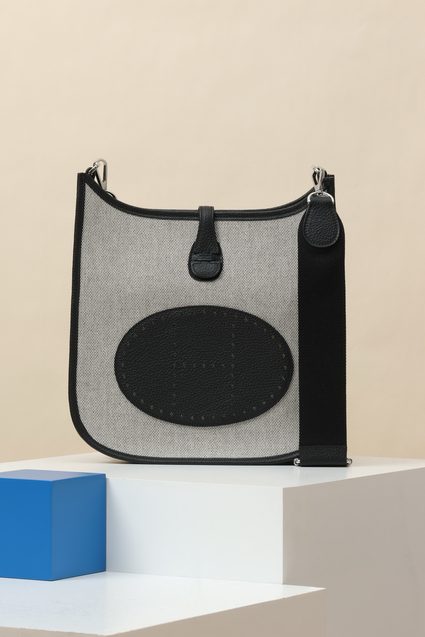 에르메스 Hermes Evelyne III 29cm Clemence 89 Noir/silver