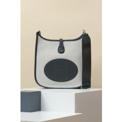 에르메스 Hermes Evelyne III 29cm Clemence H0 Girs Misty/silver