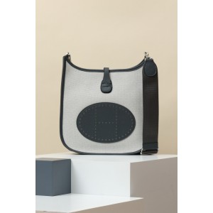 에르메스 Hermes Evelyne III 29cm Clemence H0 Girs Misty/silver