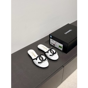 샤넬 CHANEL 26s 슬리퍼 White