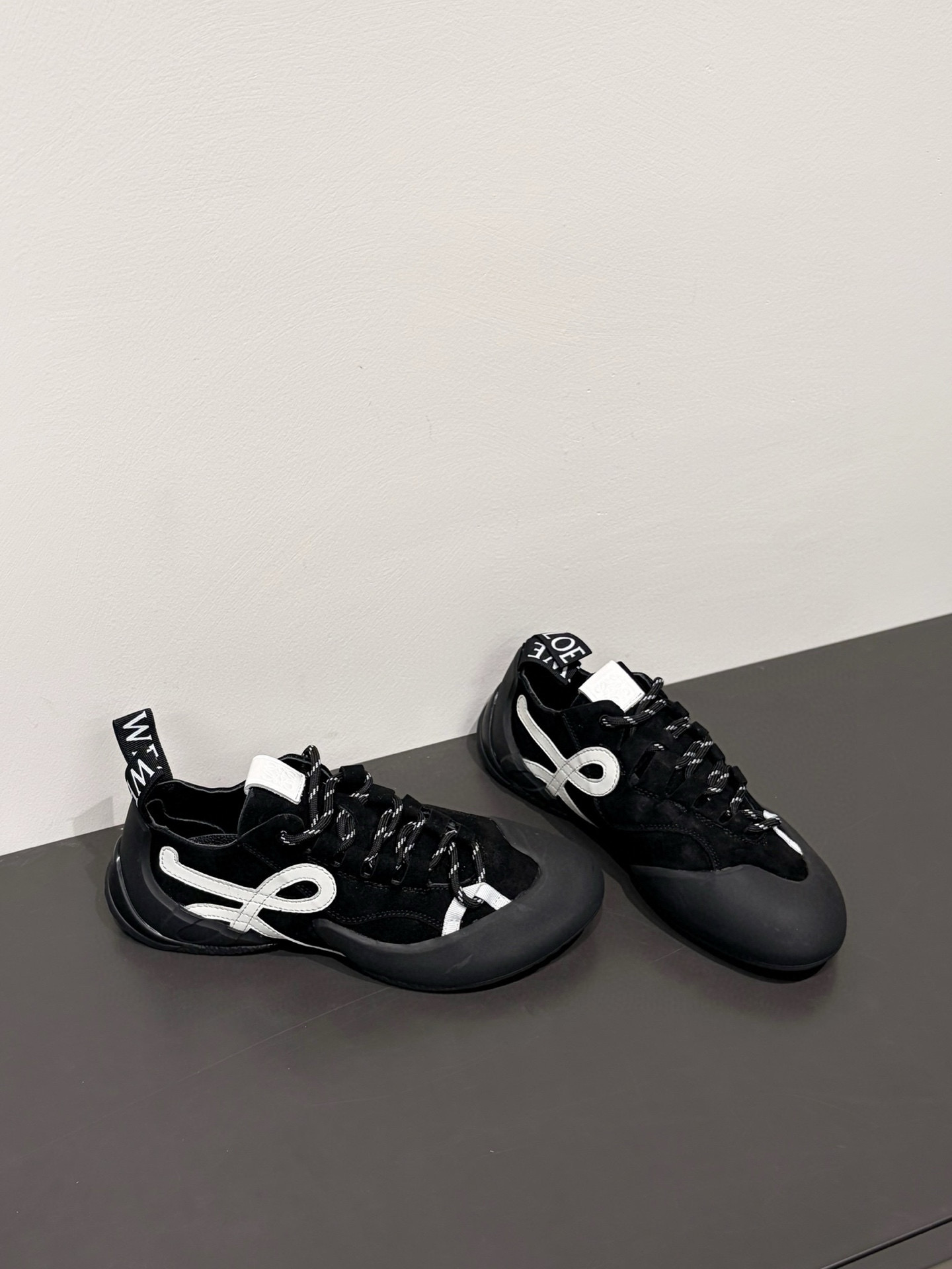 로에베 Loewe 26s Grip sneaker in calfskin suede Black