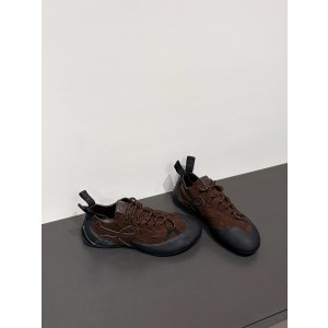로에베 Loewe Grip sneaker in calfskin suede Coffee