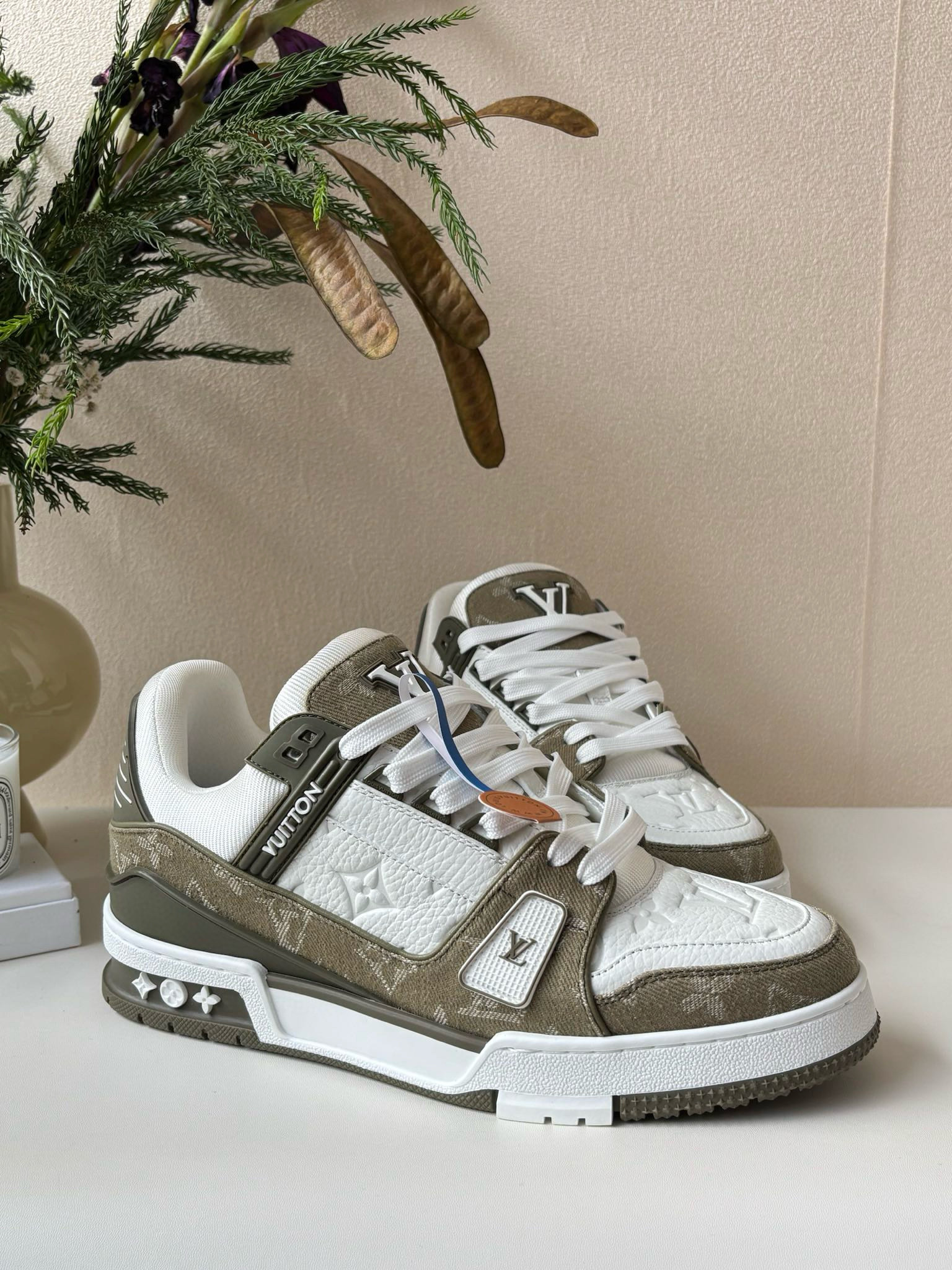 루이비통 Louis Vuitton 25ss Trainer 스니커즈