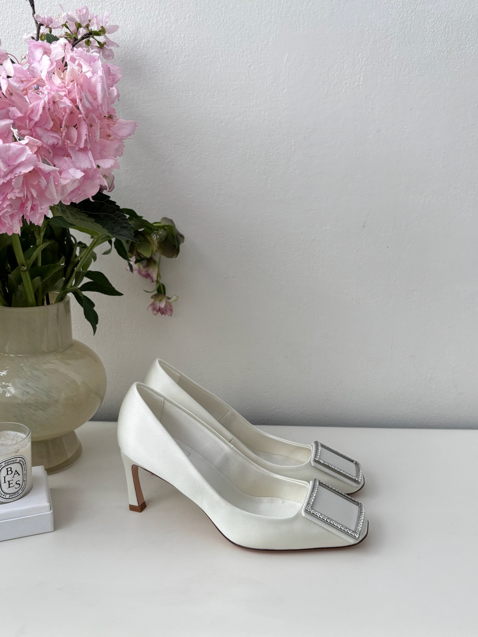 로저비비에 Roger Vivier Trompette 하이힐 White 7cm