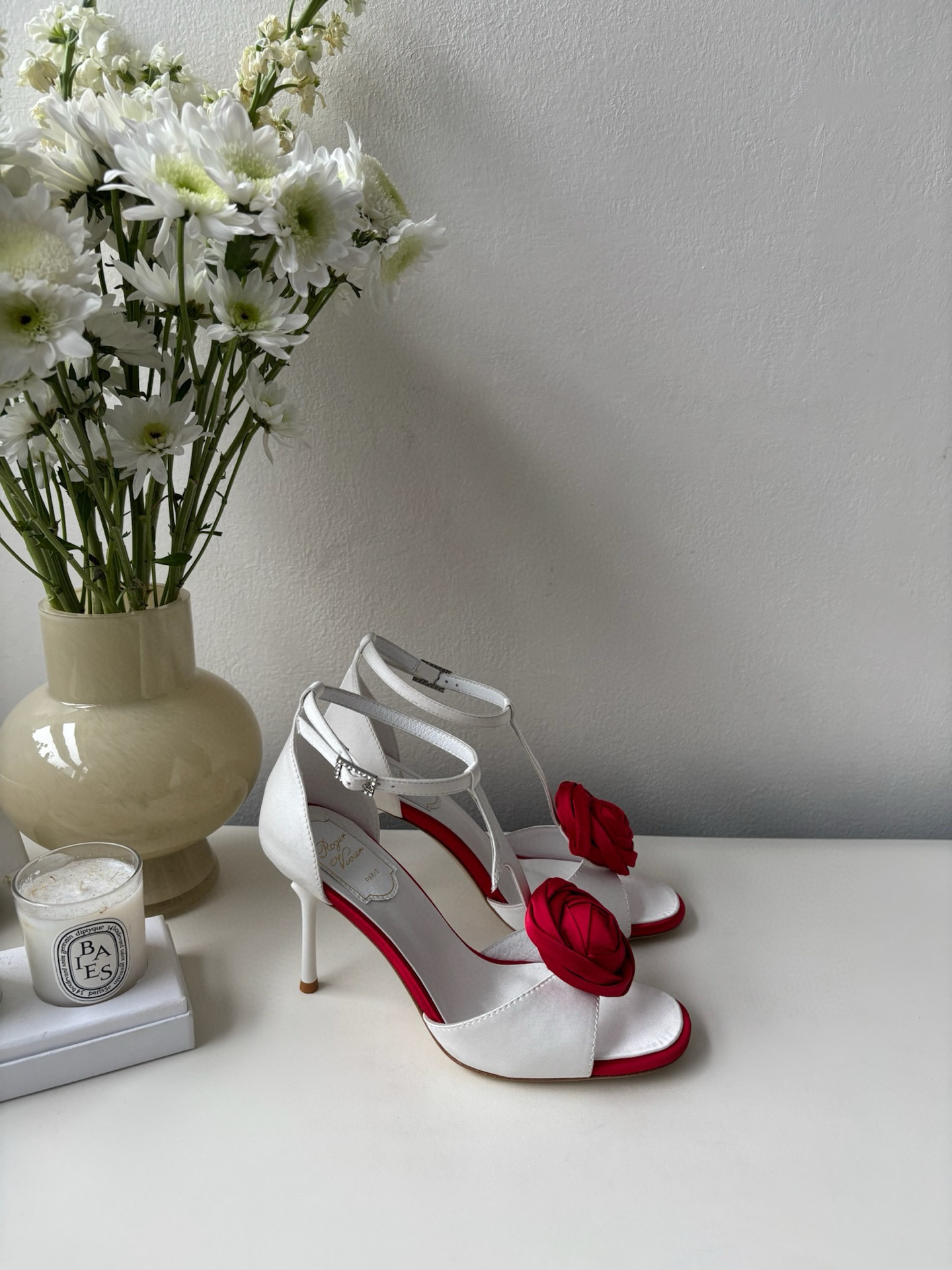 로저비비에 Roger Vivier 하이힐 White