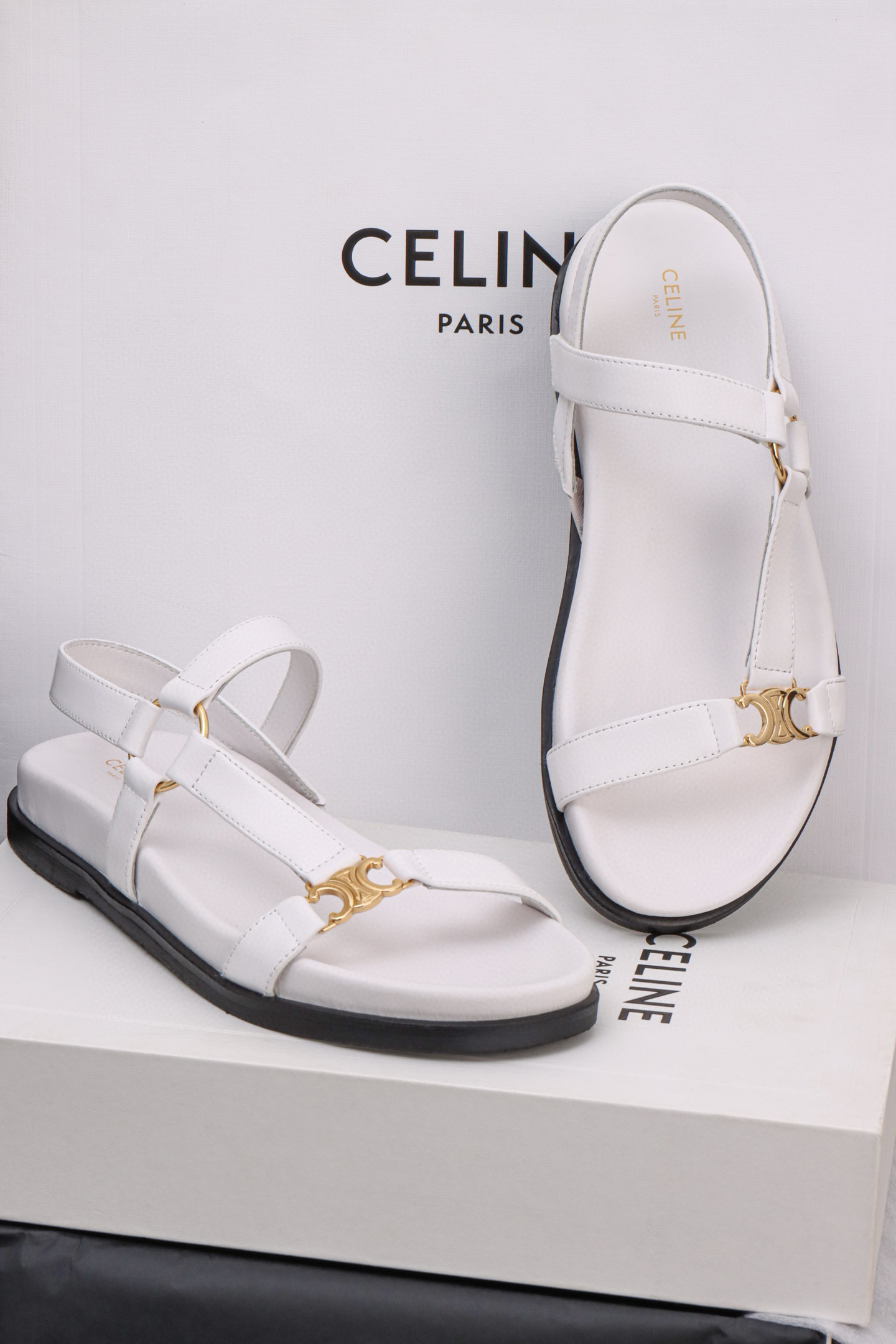 셀린느 Celine Maud Sandal with Triomphe in Calfskin White