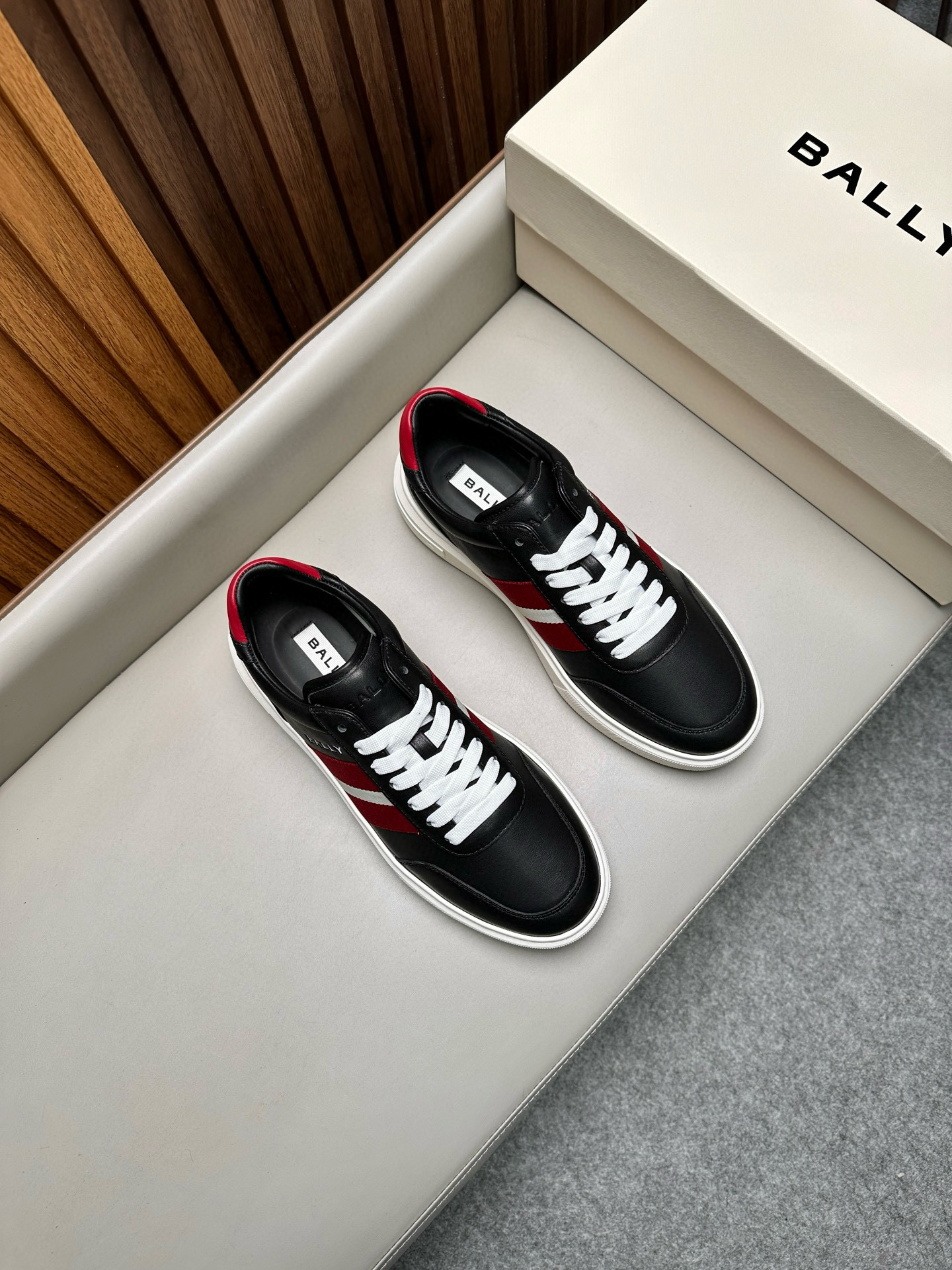 발리 Bally 스니커즈