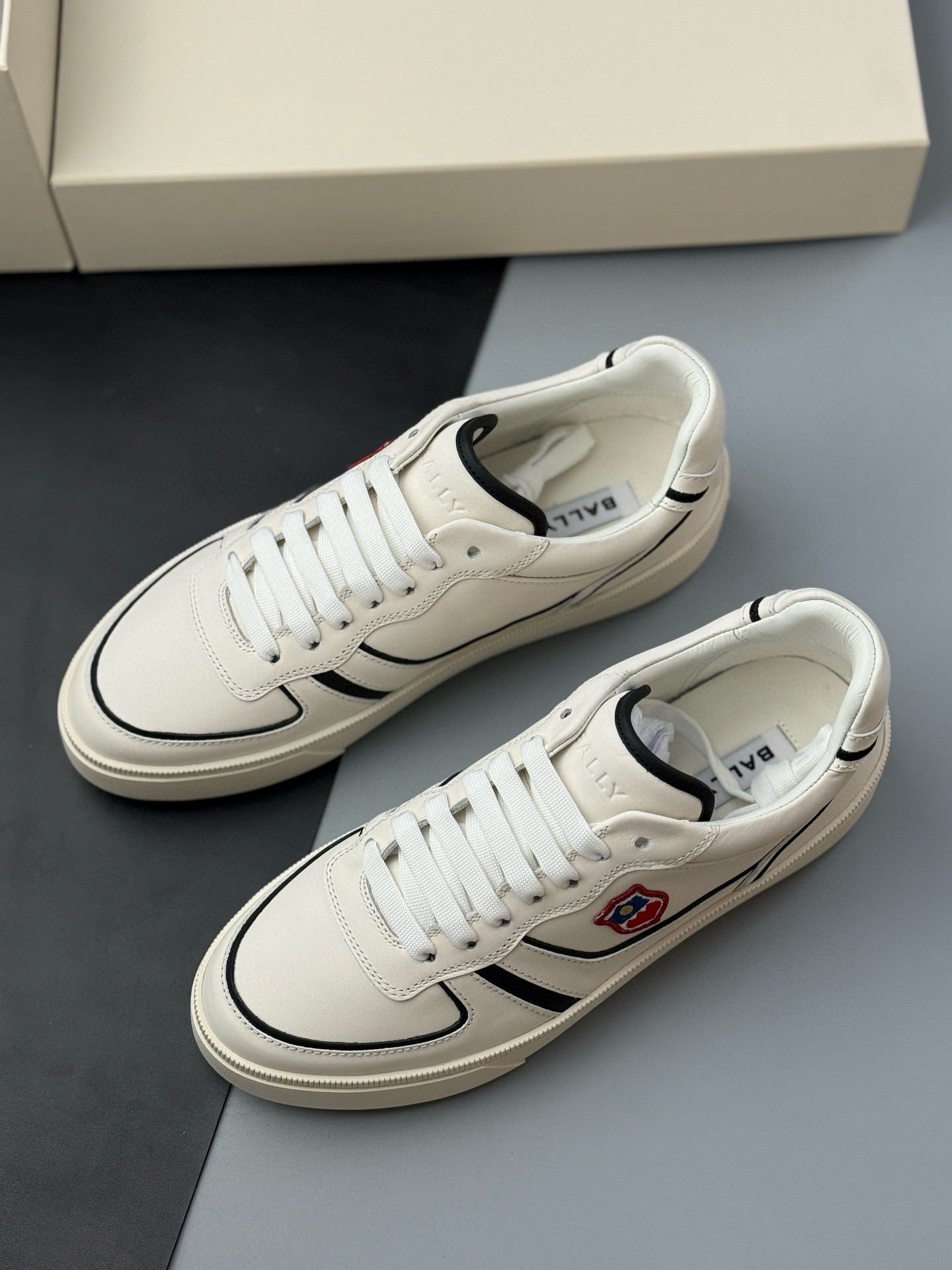 발리 Bally 스니커즈