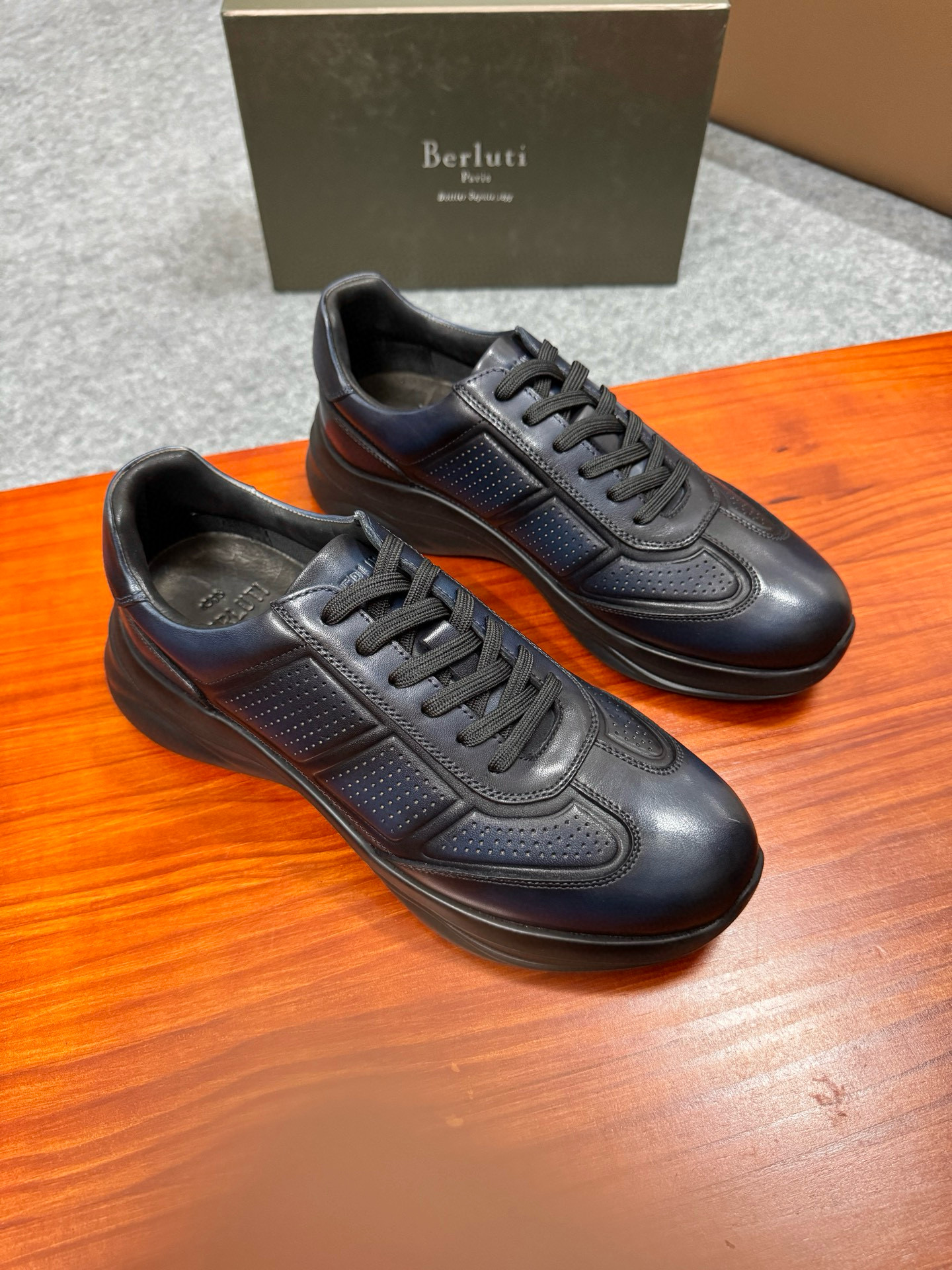 벨루티 Berluti 스니커즈