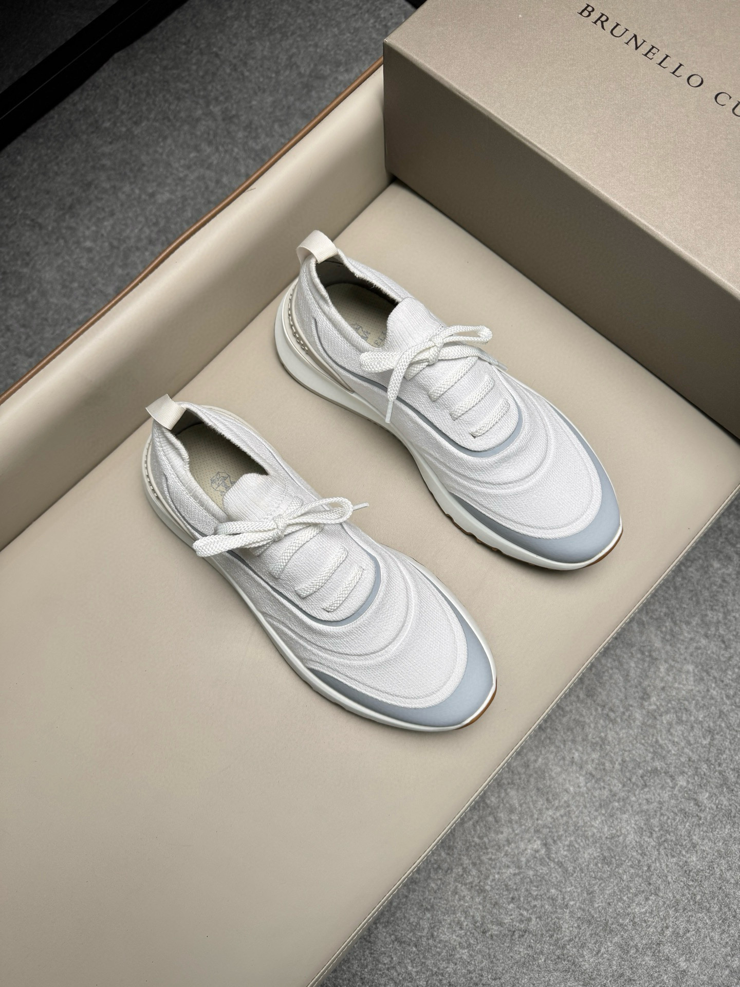 브루넬로 쿠치넬리 Brunello Cucinelli 스니커즈