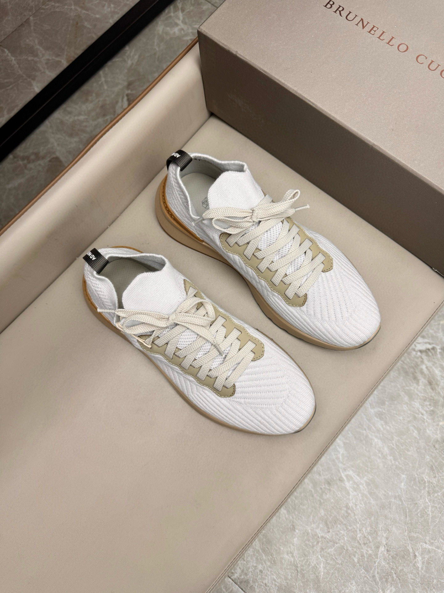 브루넬로 쿠치넬리 Brunello Cucinelli 스니커즈