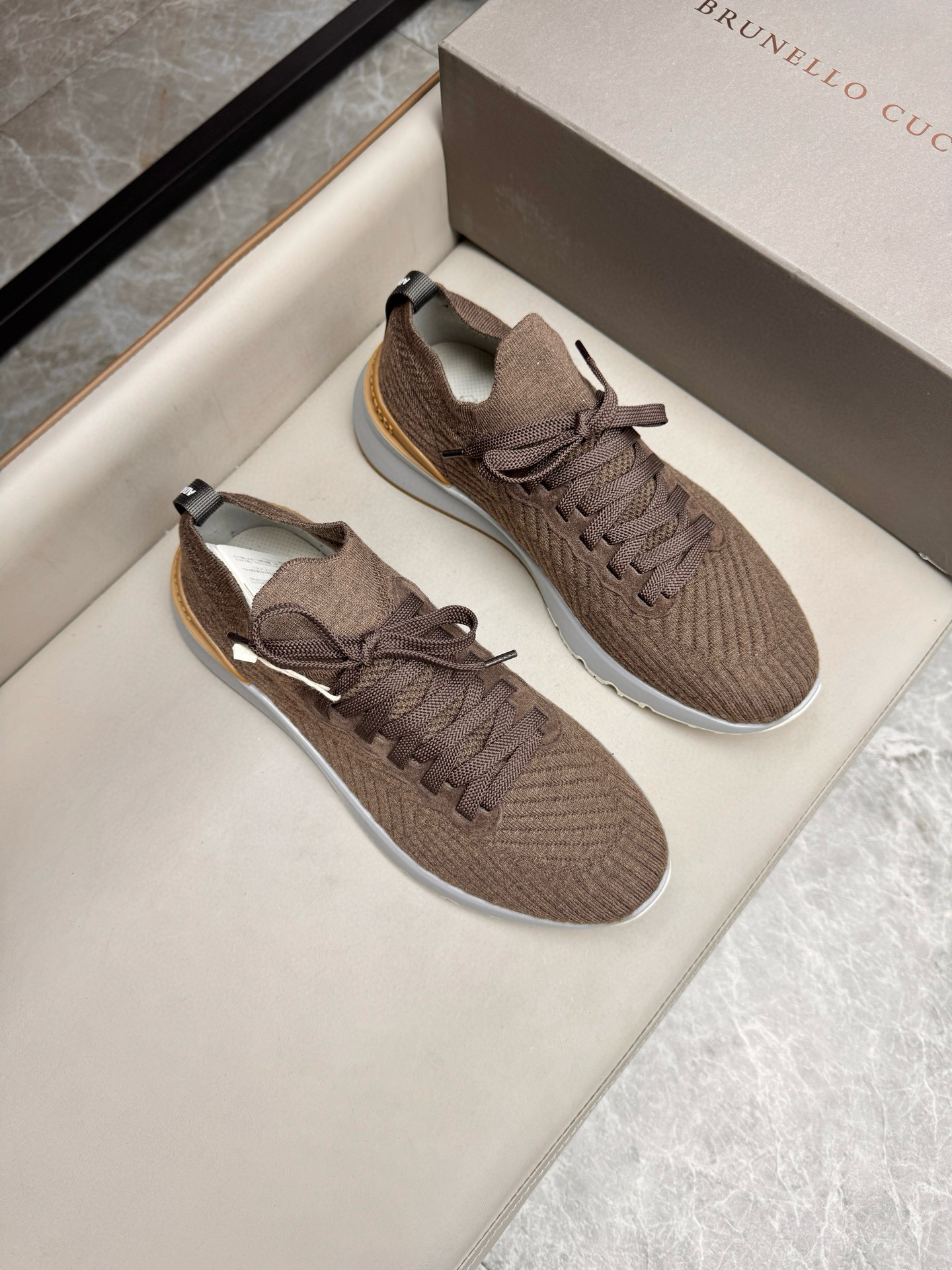 브루넬로 쿠치넬리 Brunello Cucinelli 스니커즈