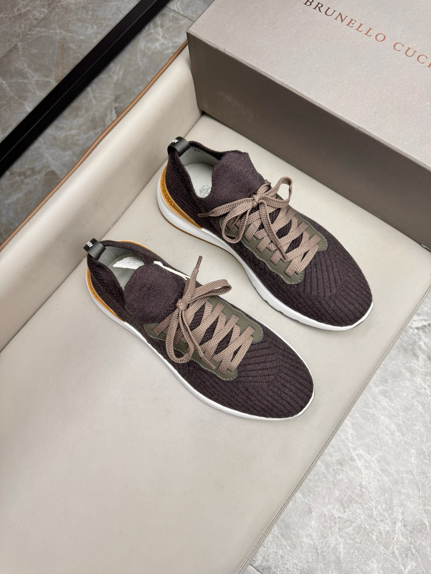 브루넬로 쿠치넬리 Brunello Cucinelli 스니커즈