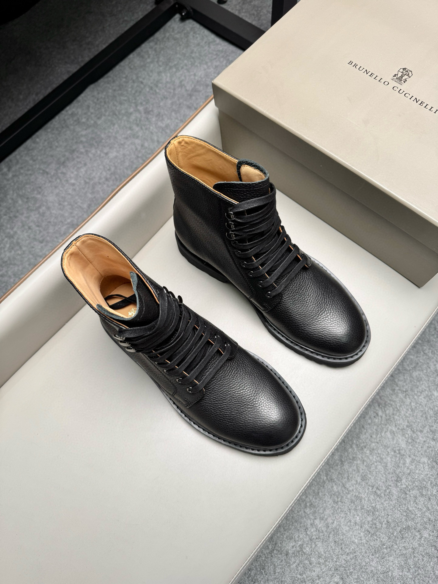 브루넬로 쿠치넬리 Brunello Cucinelli 앵클 부츠