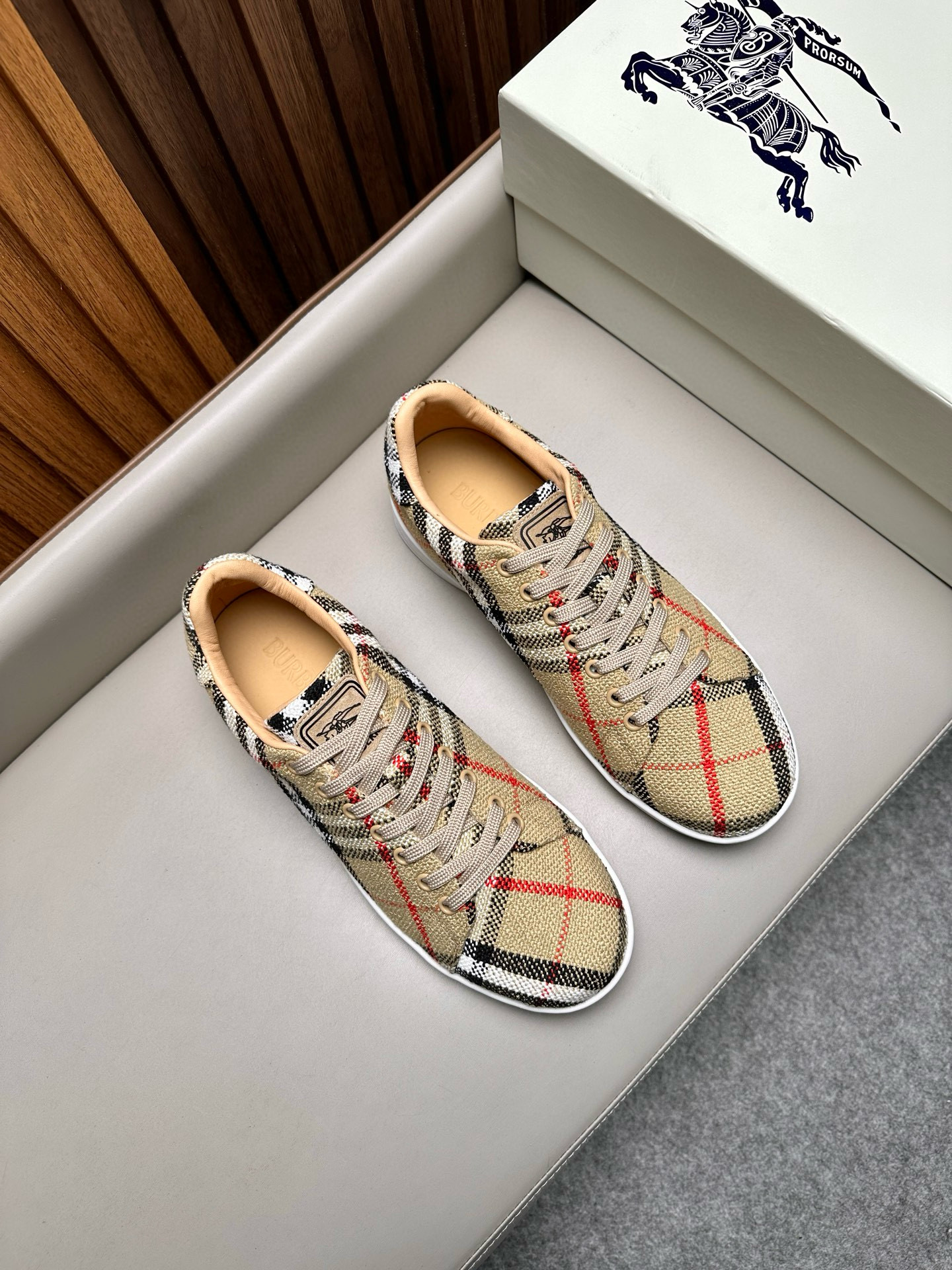 버버리 Burberry 스니커즈