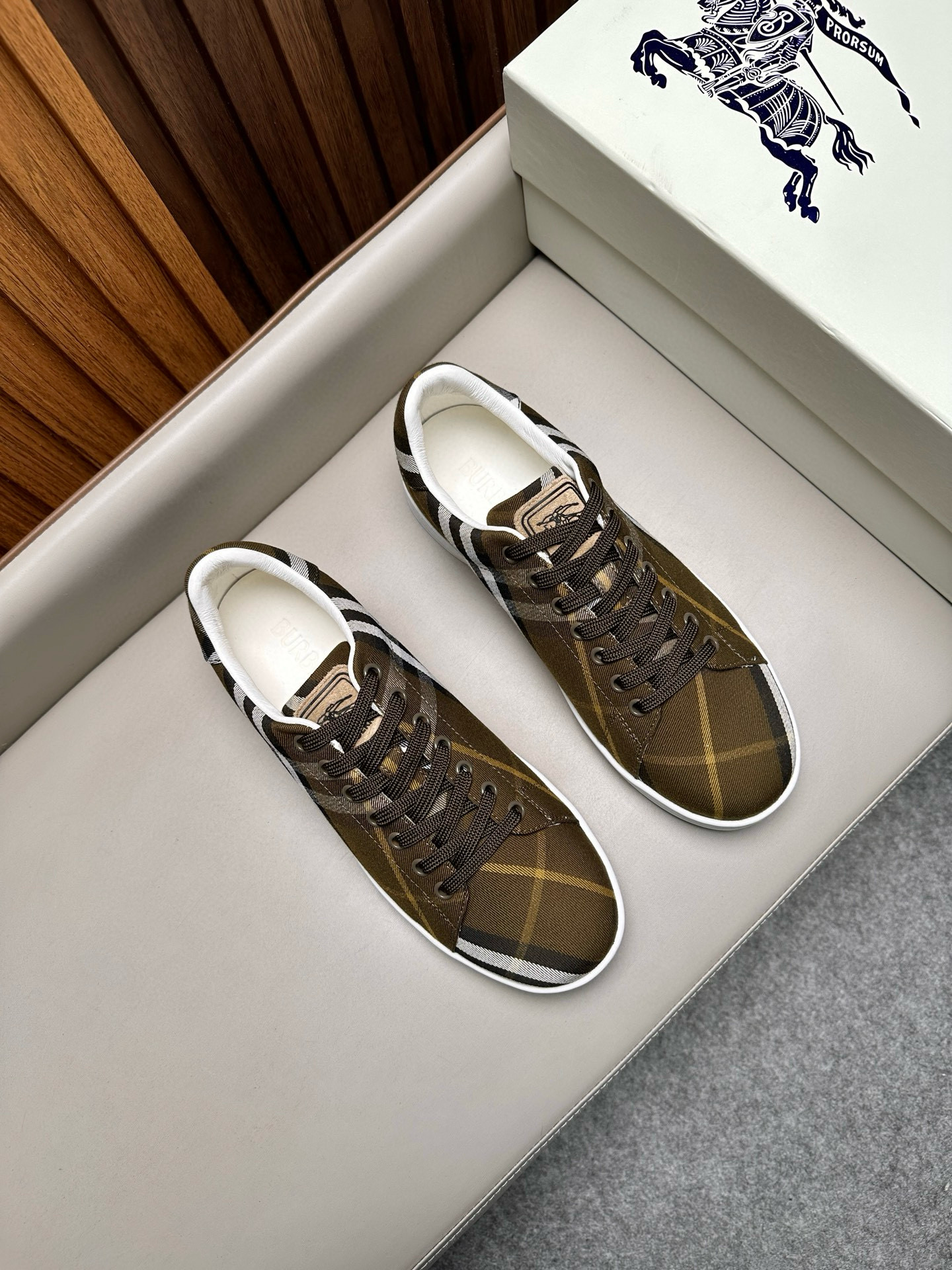 버버리 Burberry 스니커즈