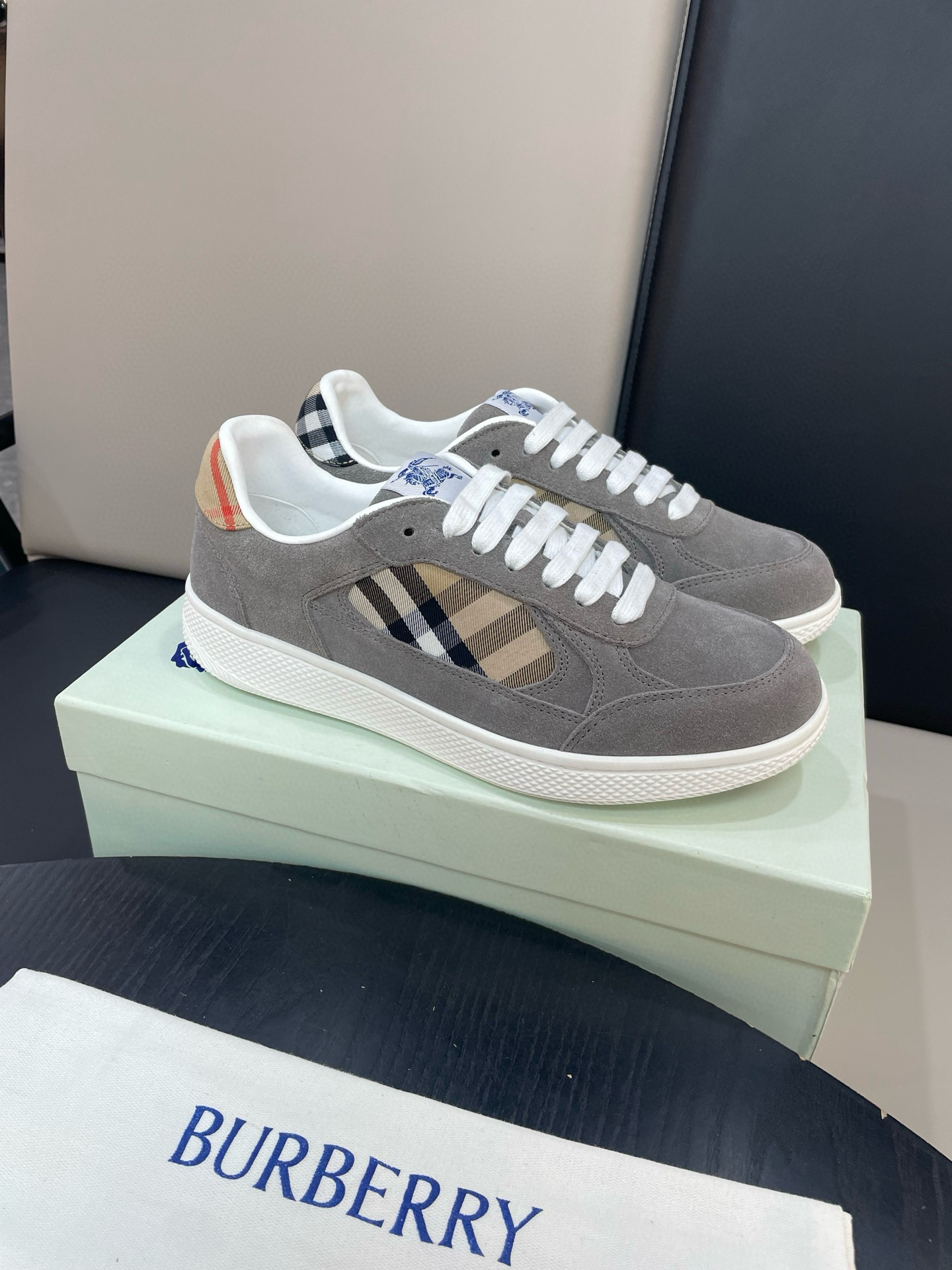 버버리 Burberry 스니커즈