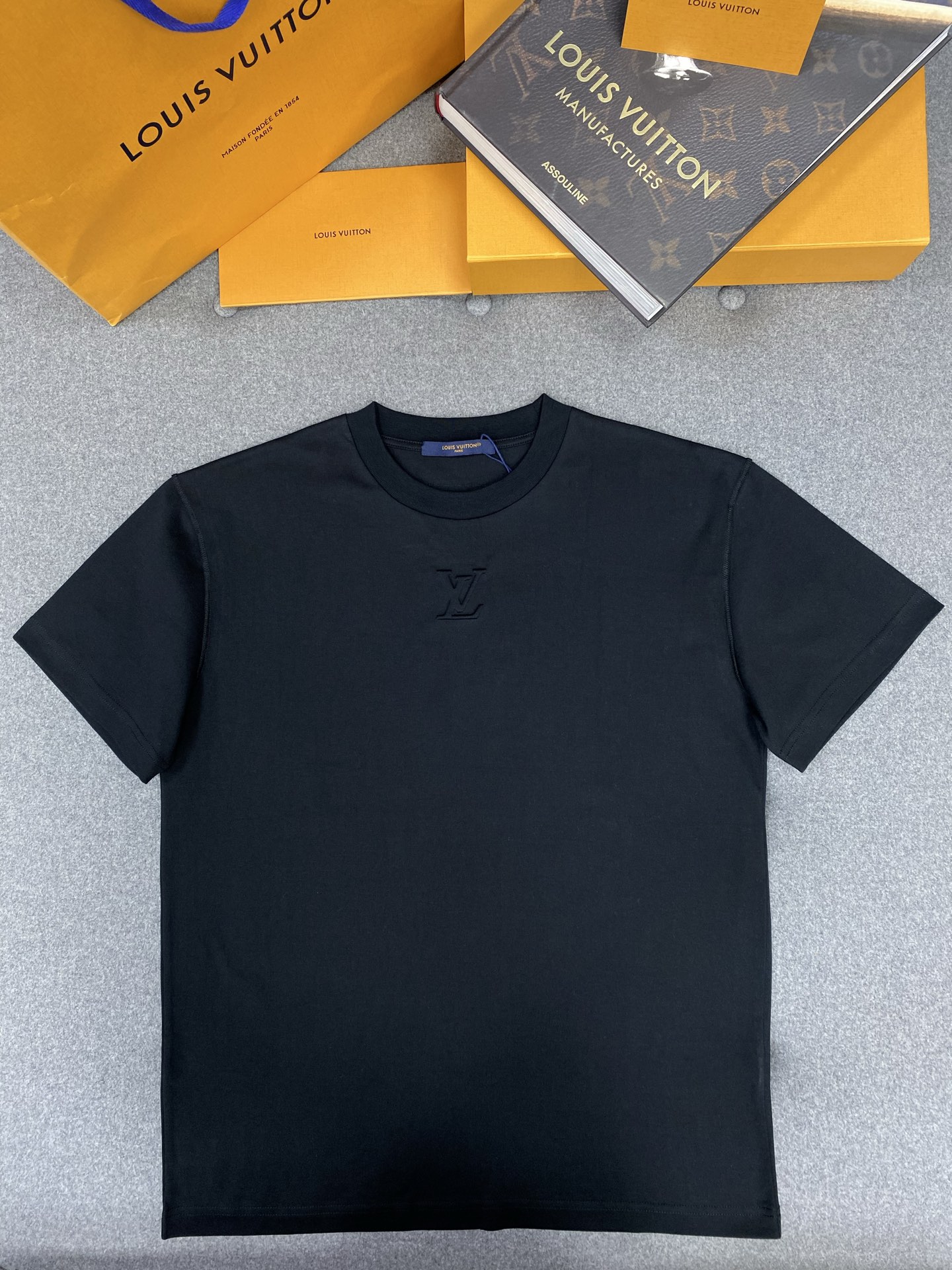 루이비통 Louis Vuitton 반팔 티셔츠 1AGIJ4