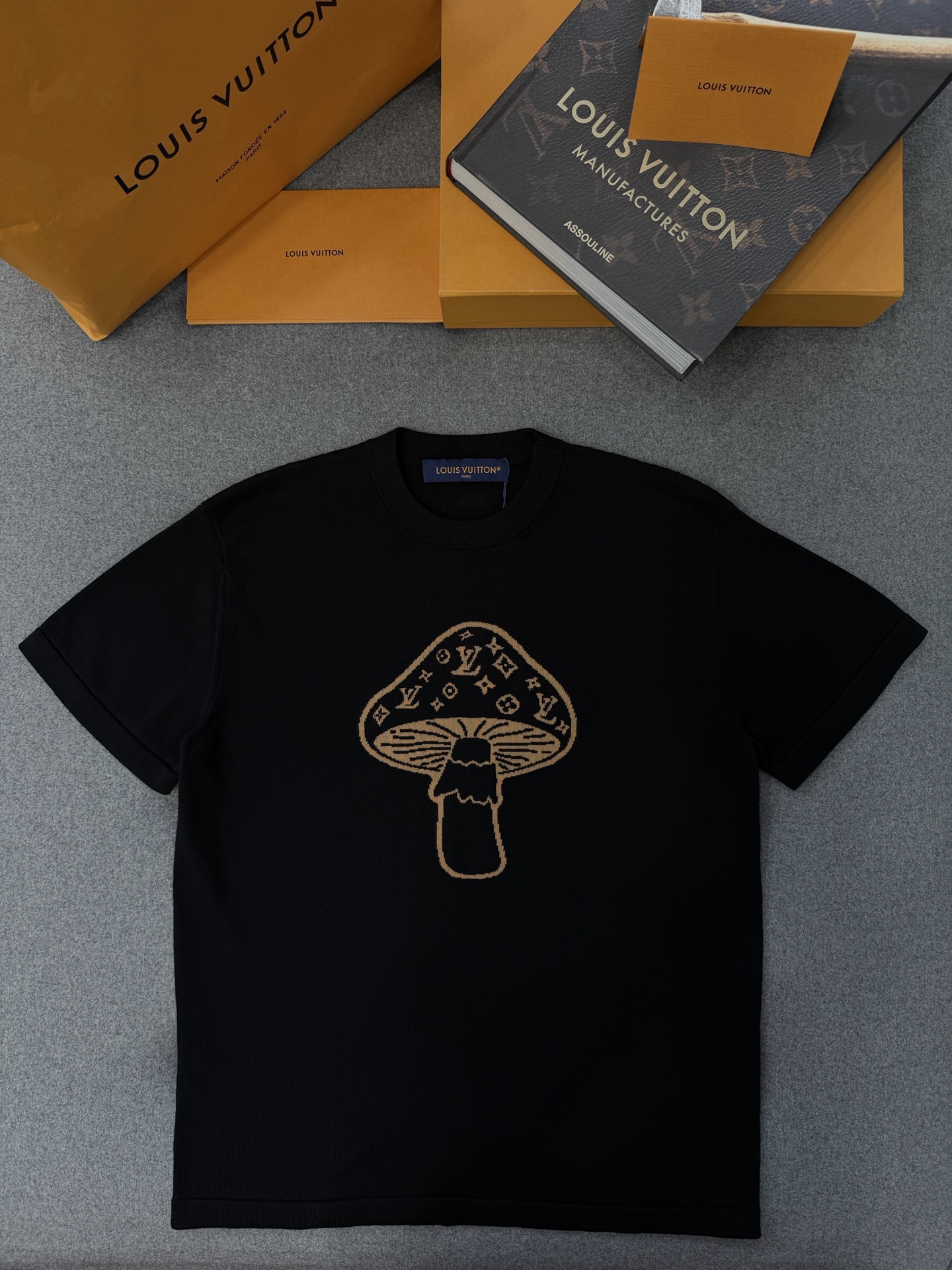 루이비통 Louis Vuitton 반팔 티셔츠