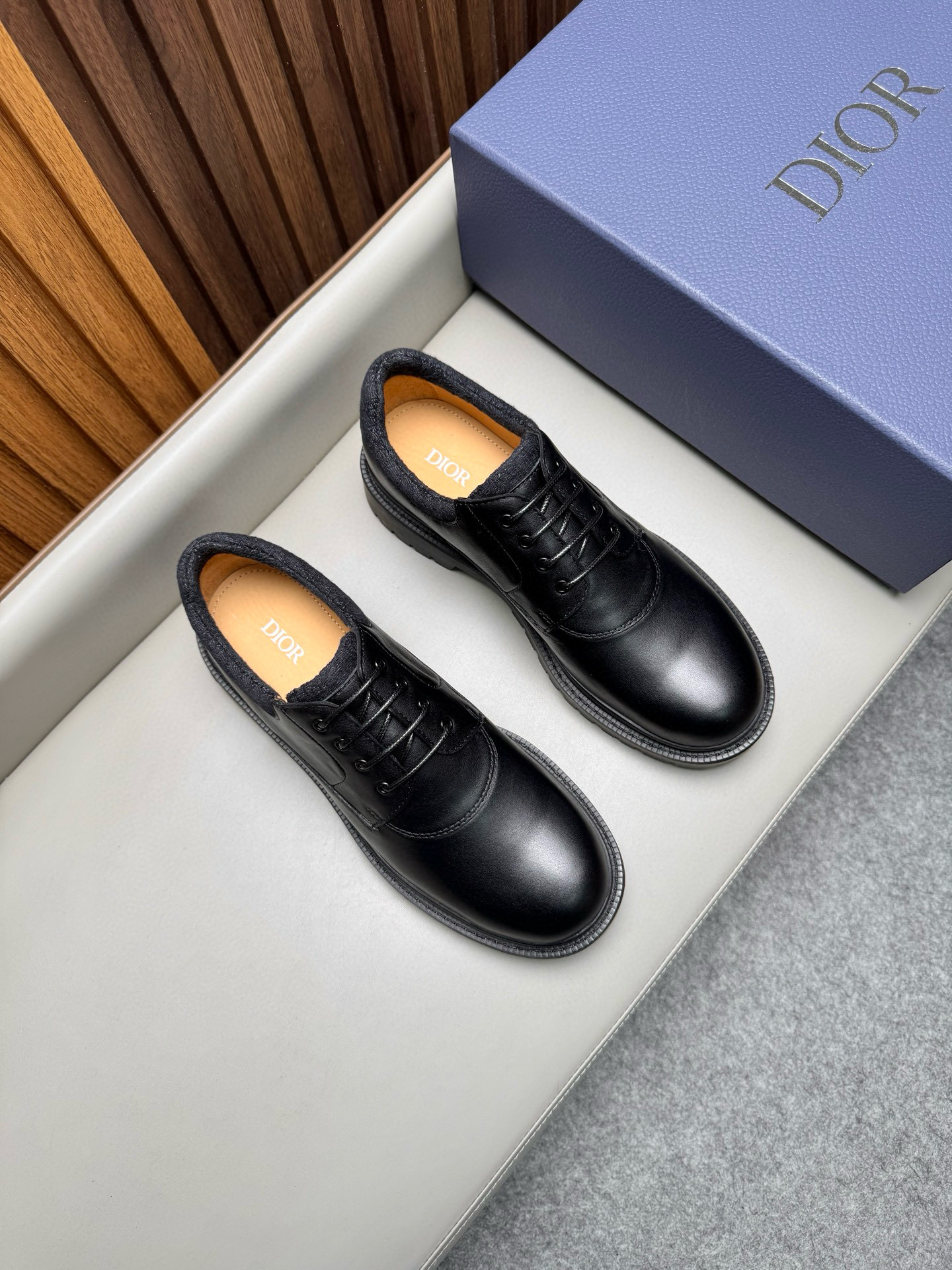 디올 Dior Explorer 구두