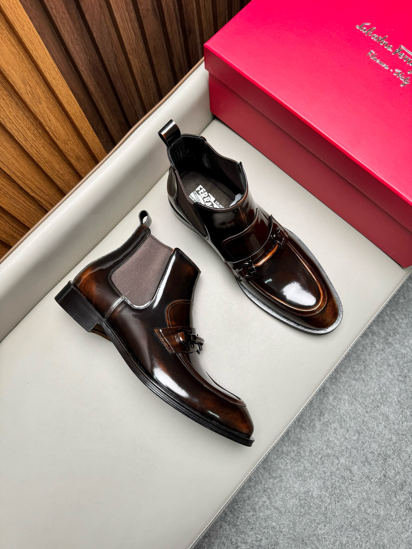 살바토레 페라가모 Salvatore Ferragamo 앵클 부츠