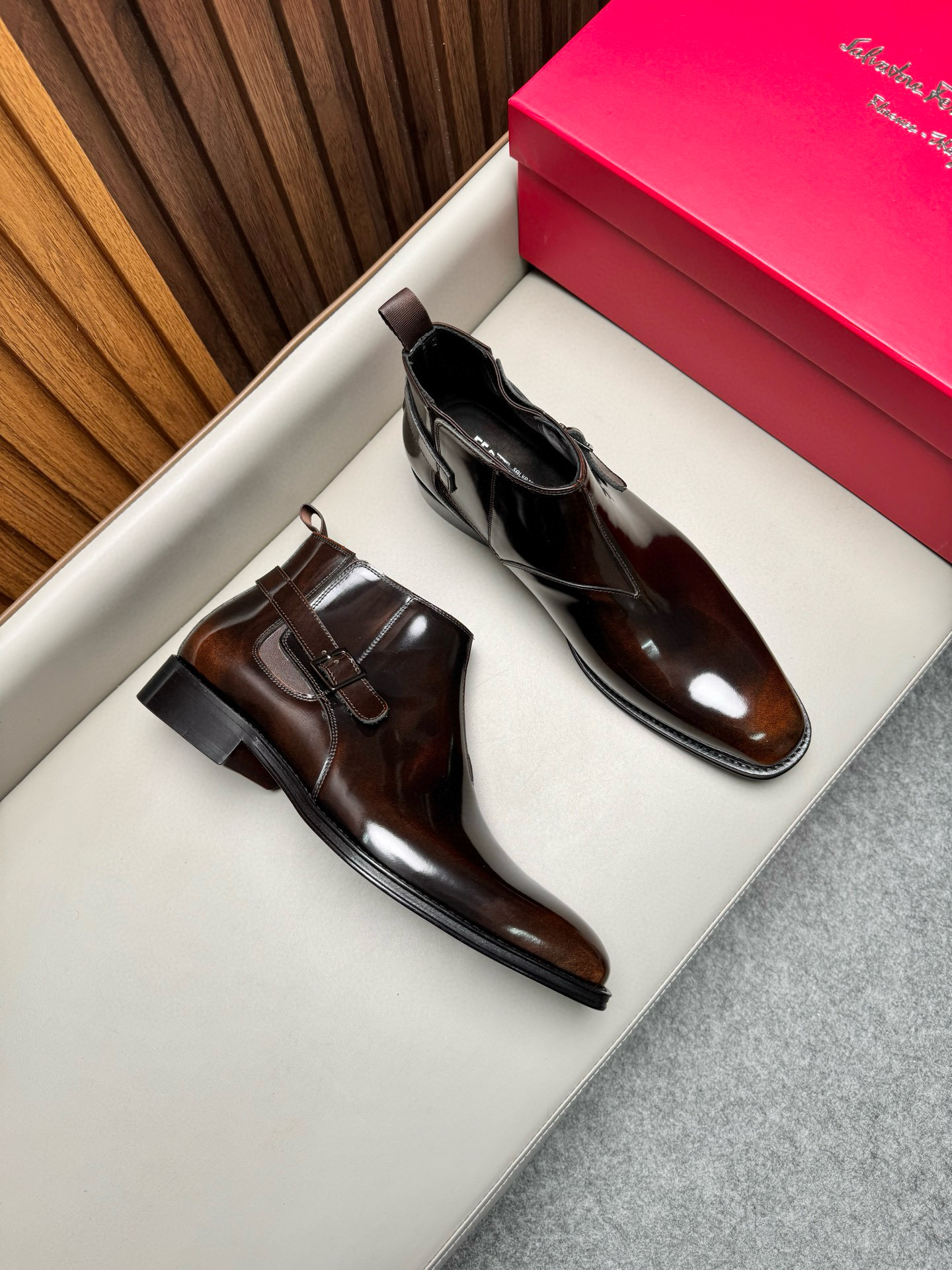 살바토레 페라가모 Salvatore Ferragamo 앵클 부츠